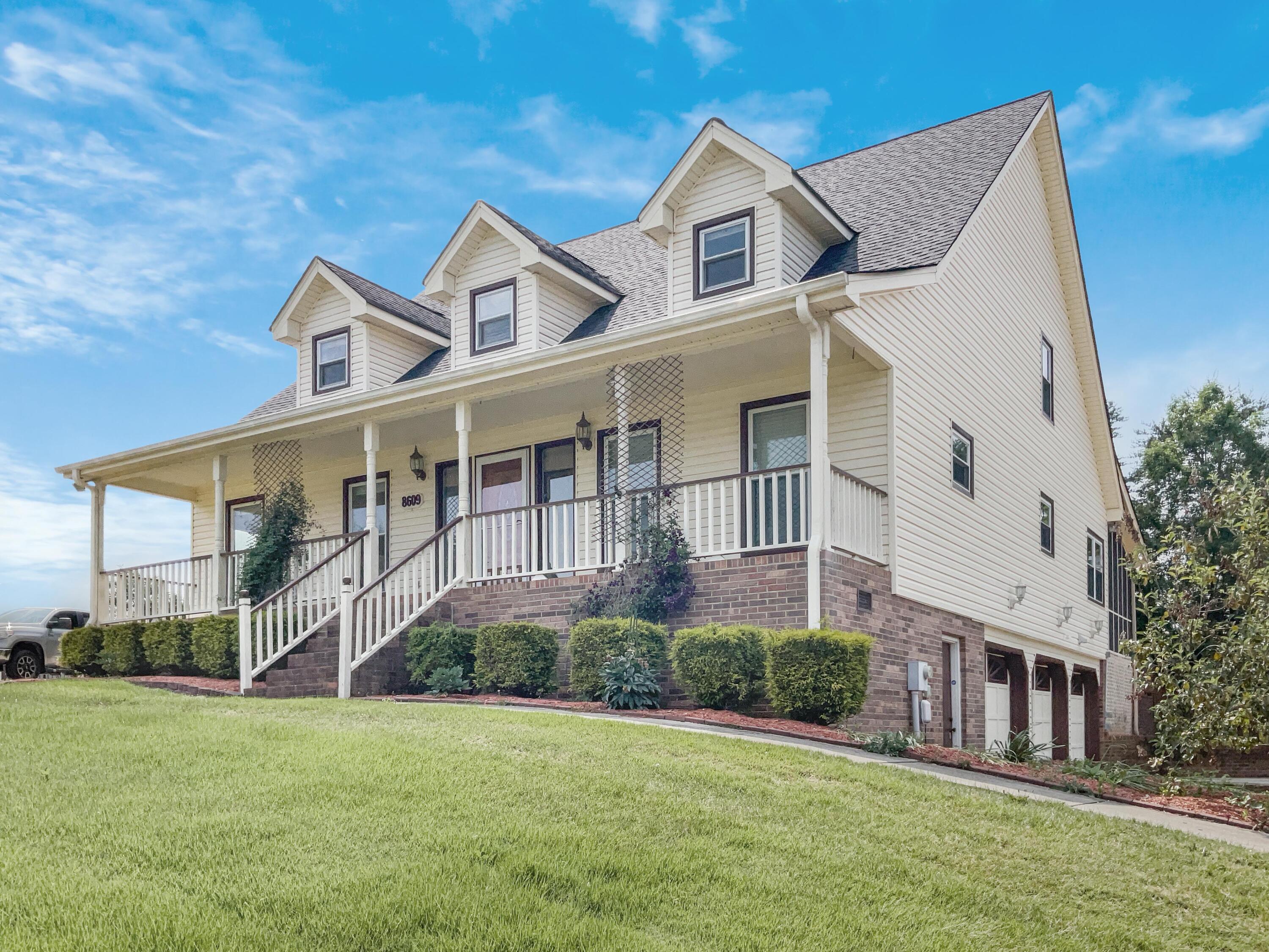 8609 Horseshoe Bend Lane