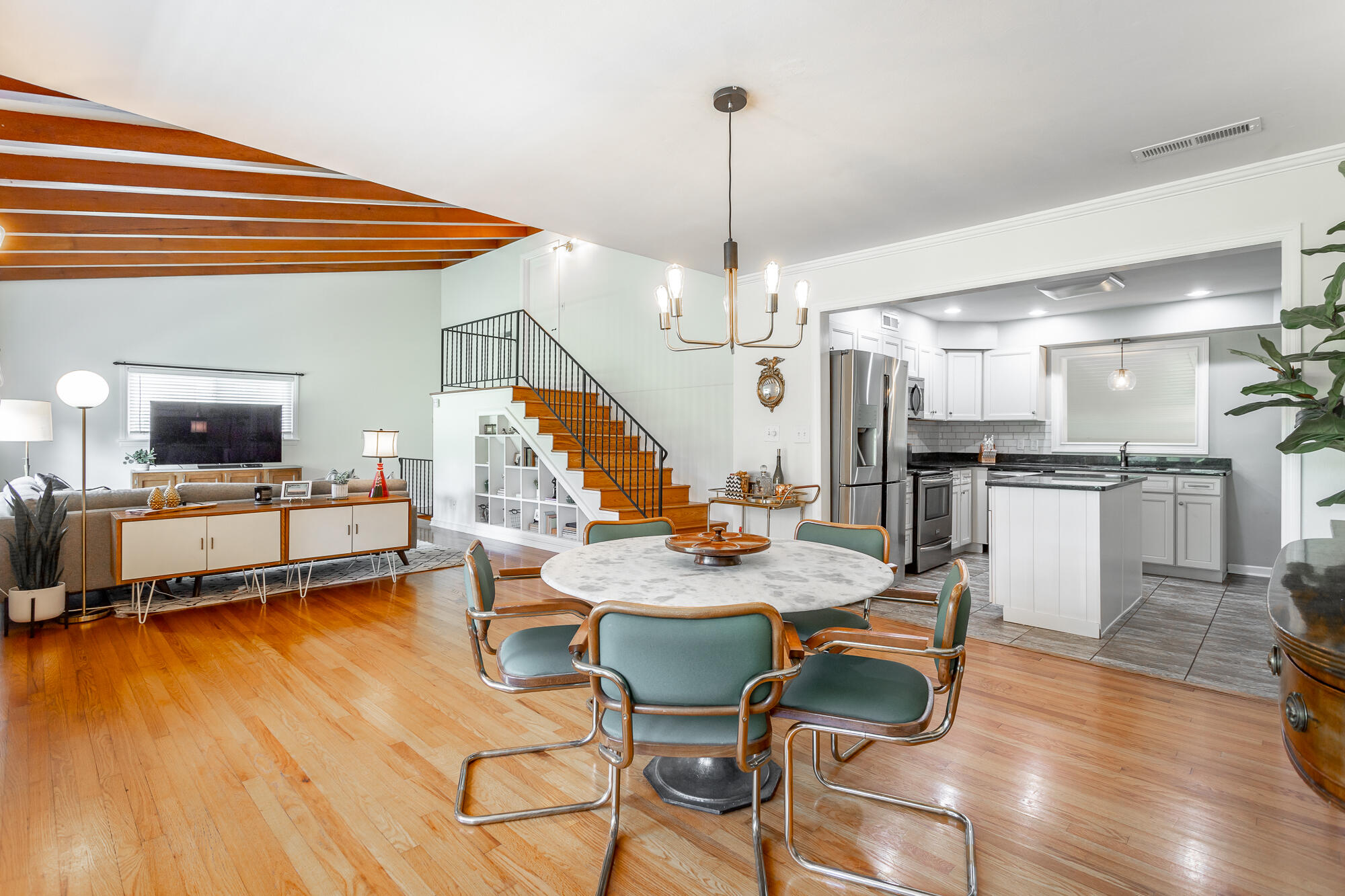 1834 Skyline Drive