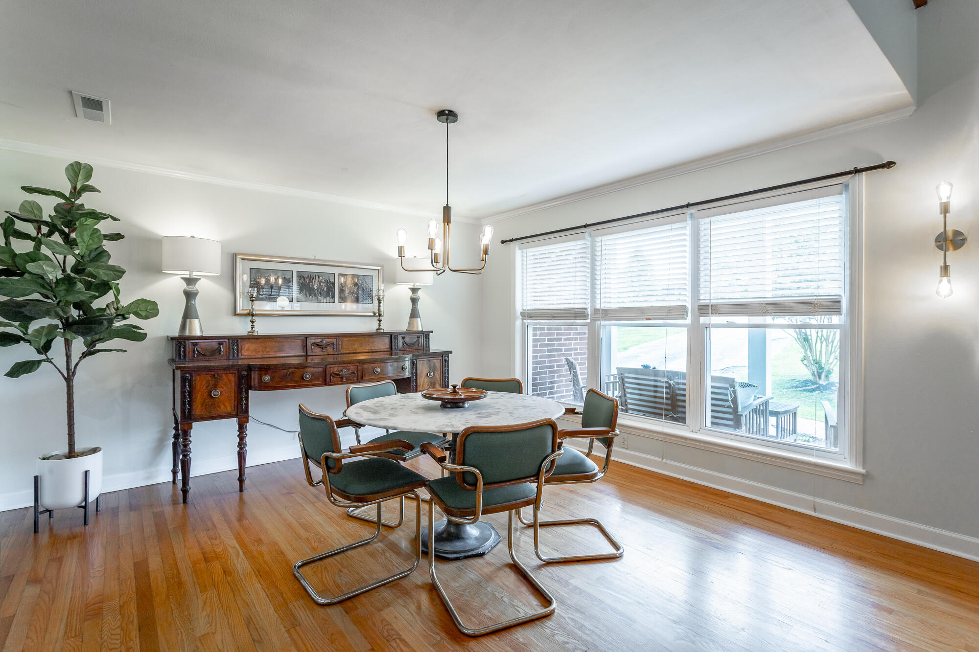 1834 Skyline Drive