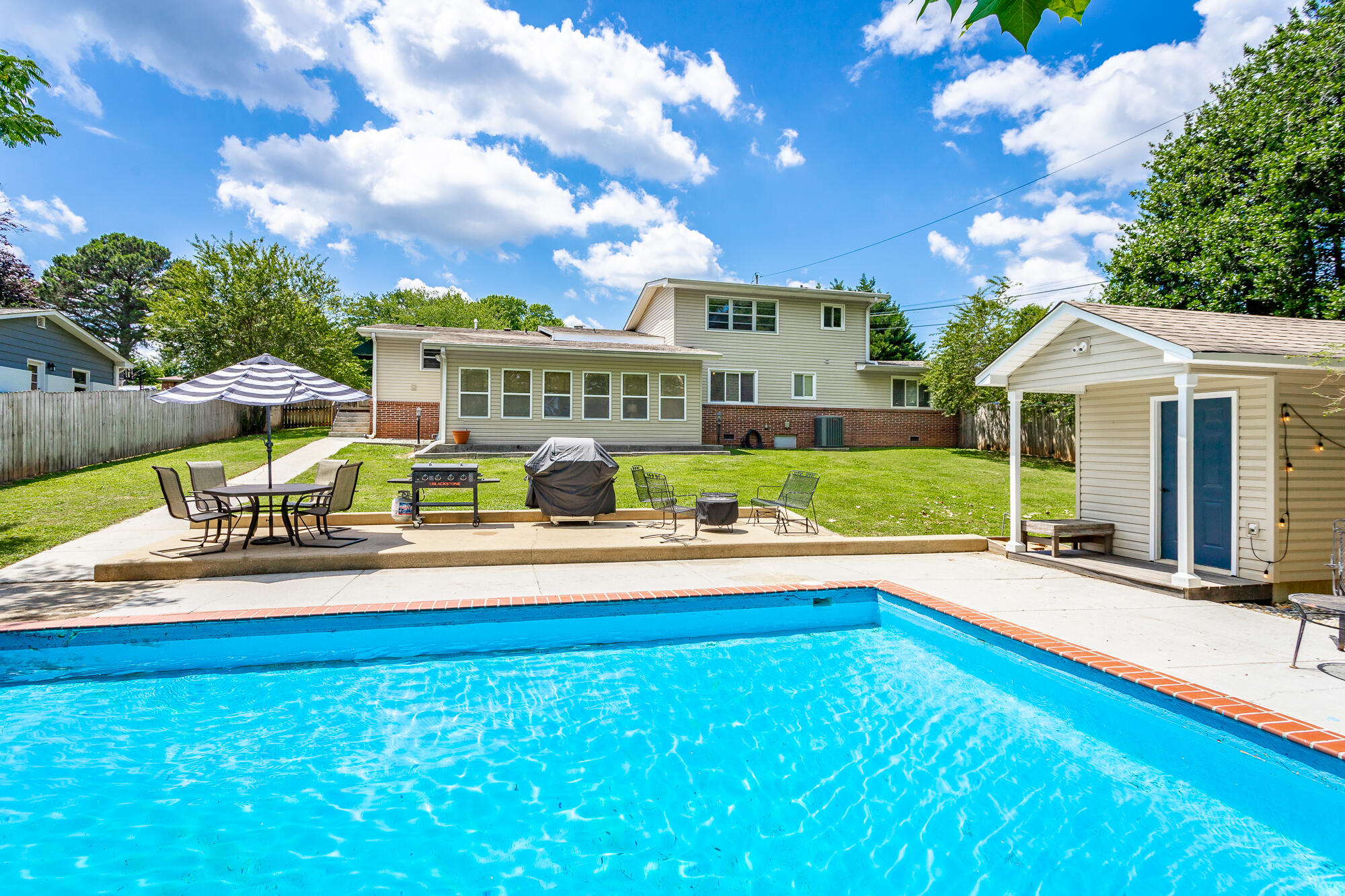 1834 Skyline Drive