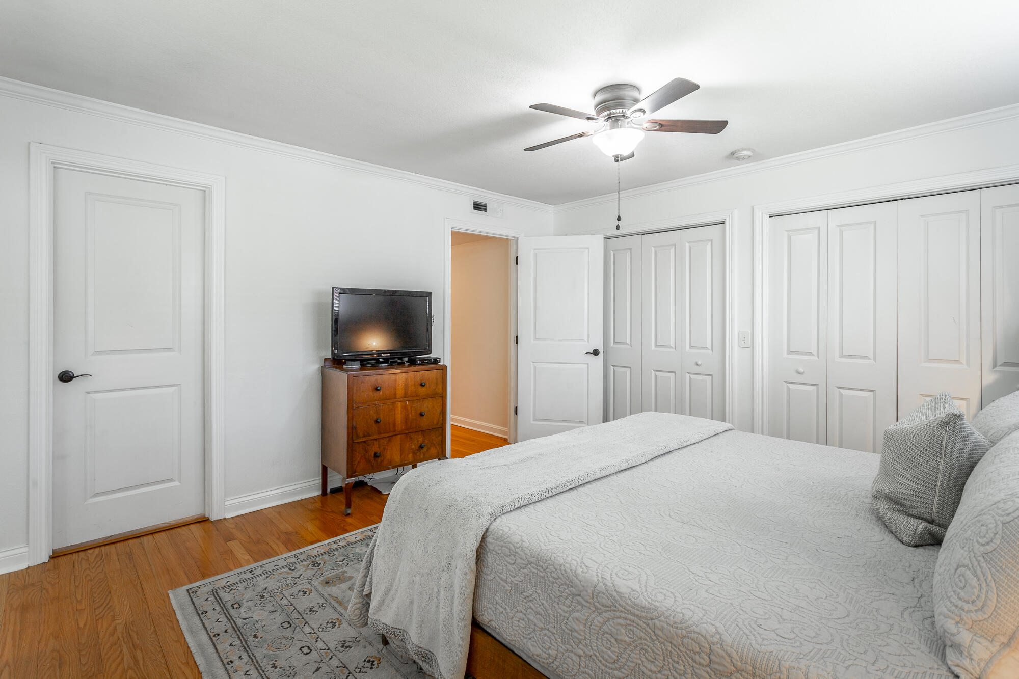 1834 Skyline Drive