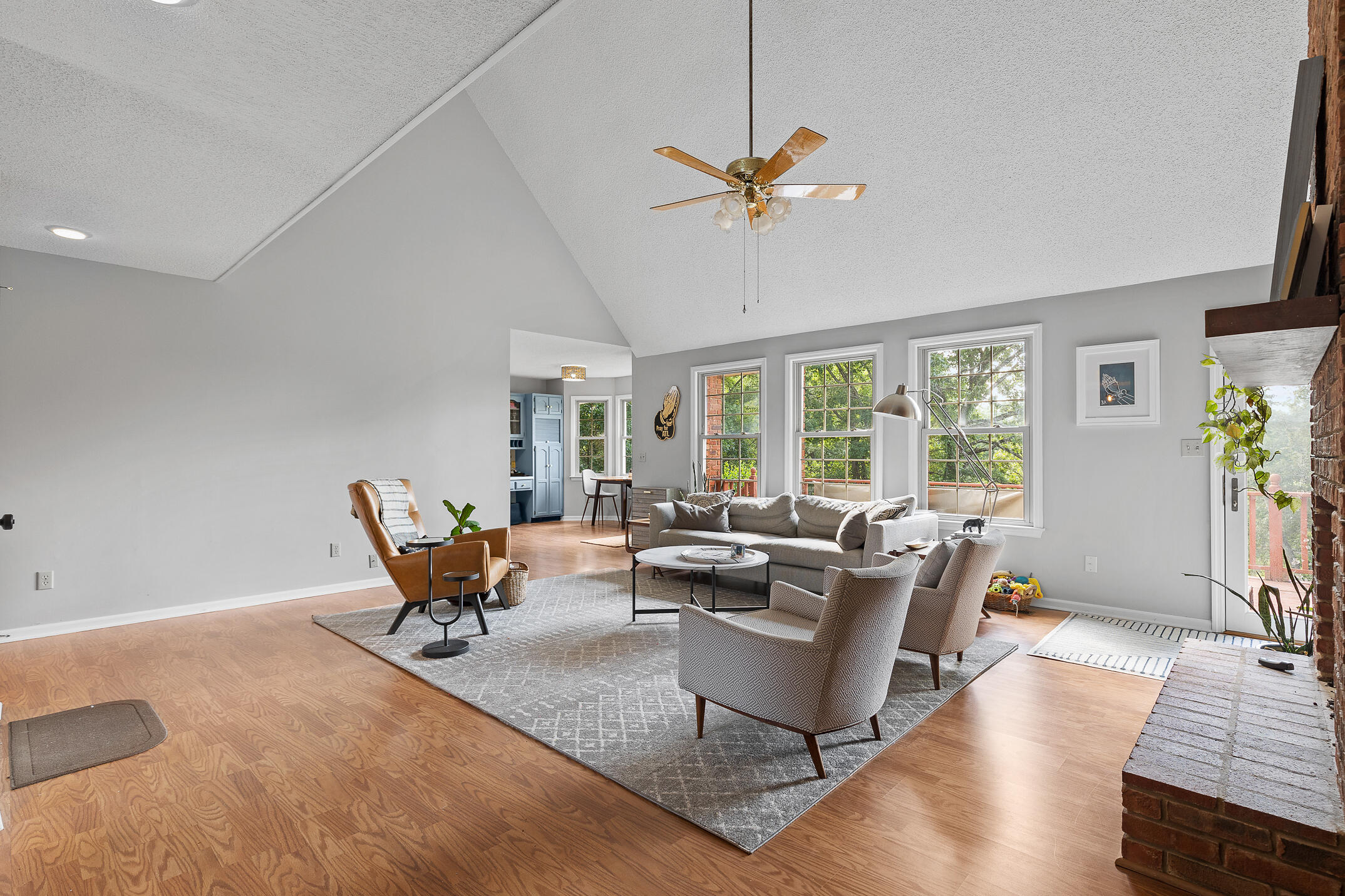 5424 Woody Trail