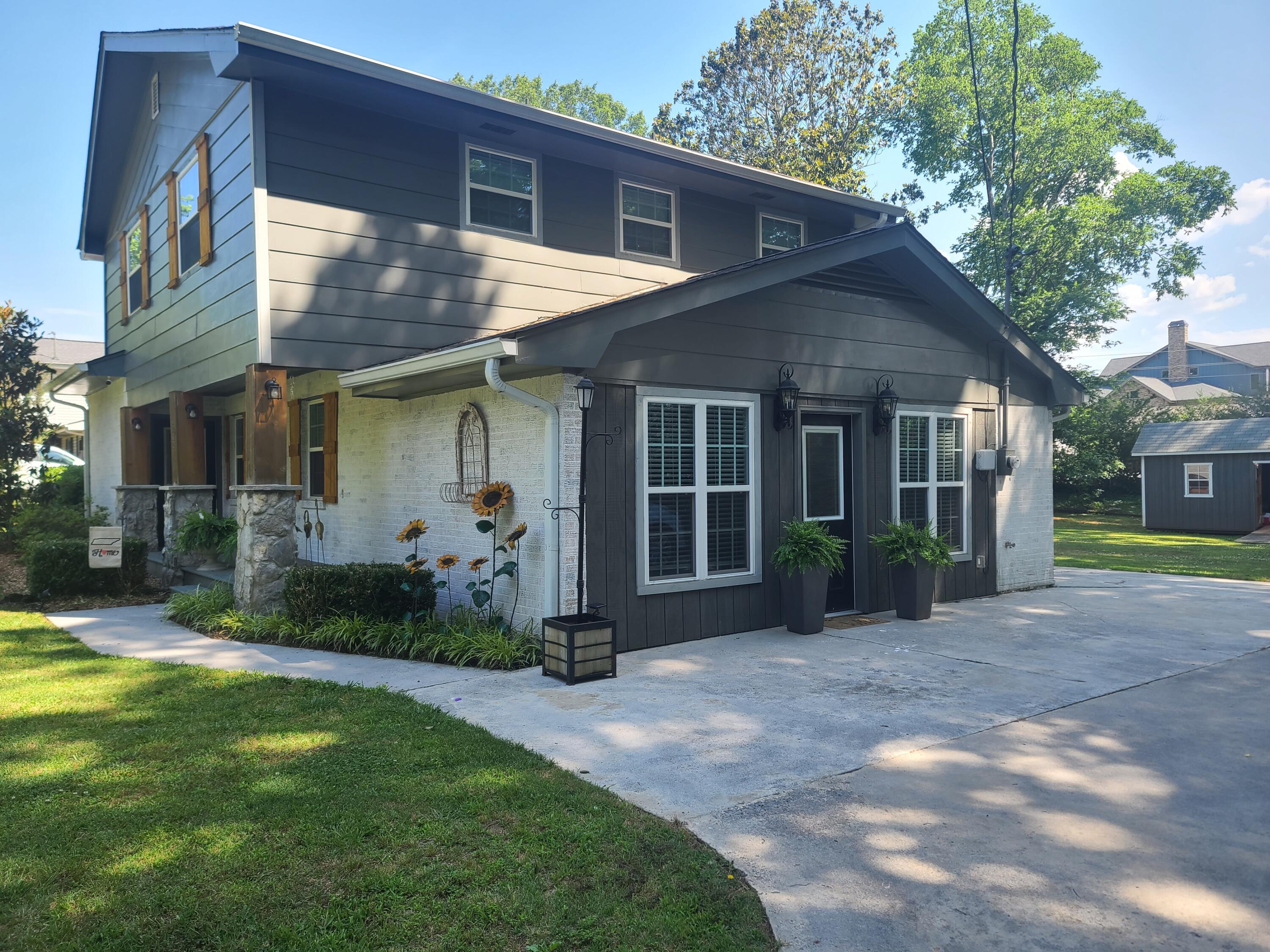2035 W Lake Drive, 90