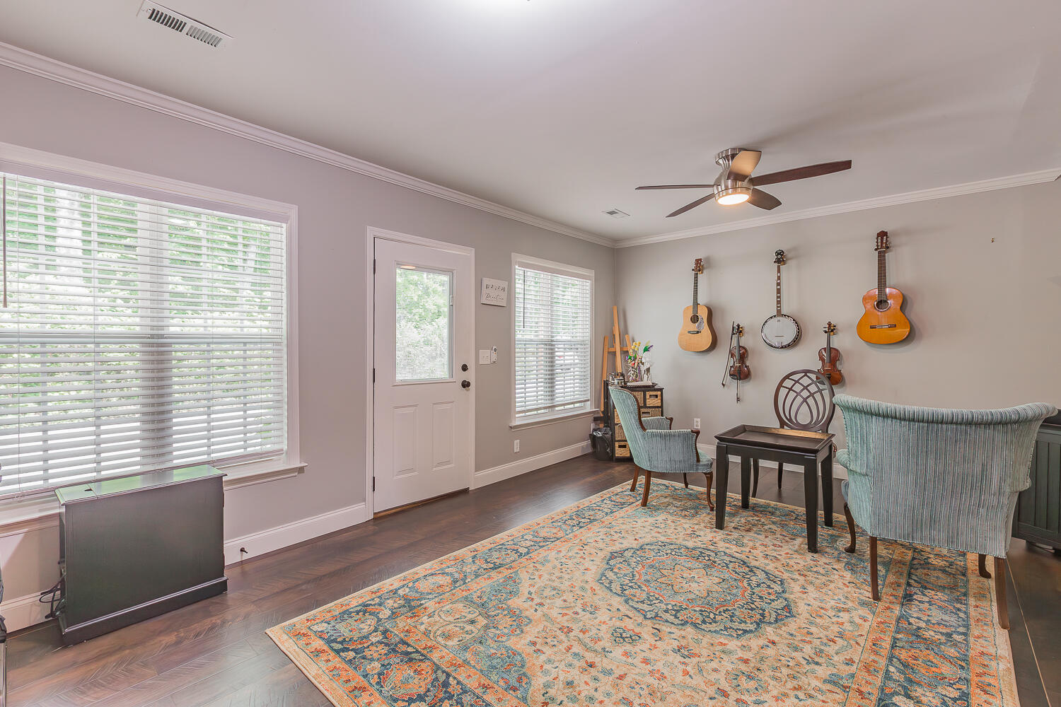 2035 W Lake Drive, 90