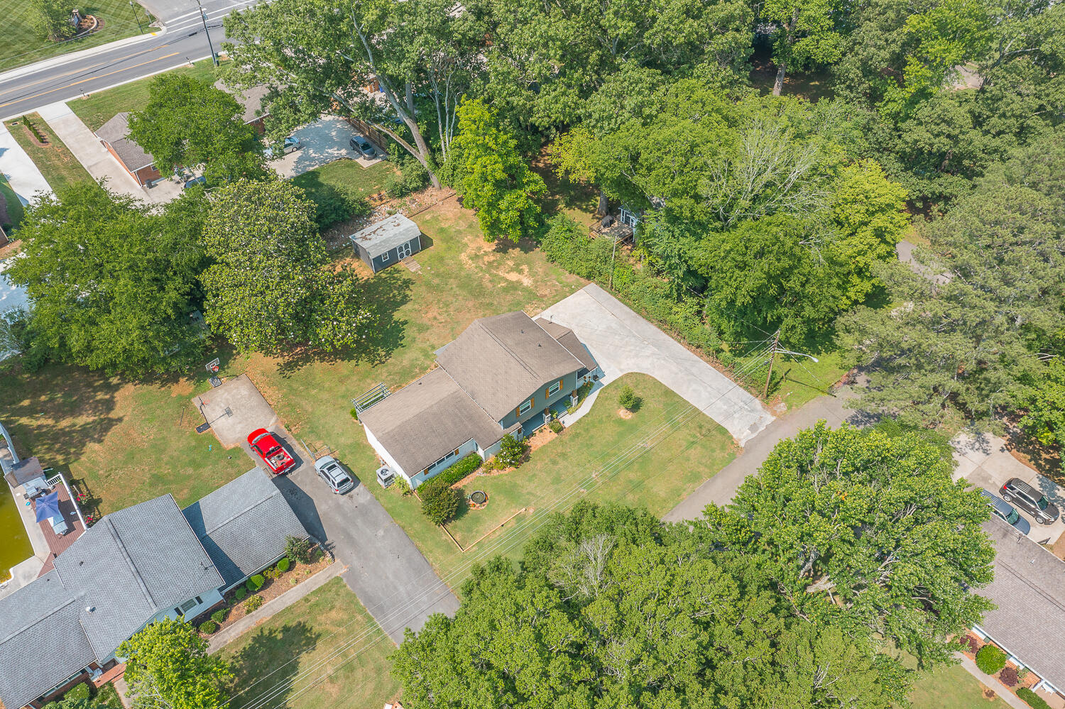 2035 W Lake Drive, 90