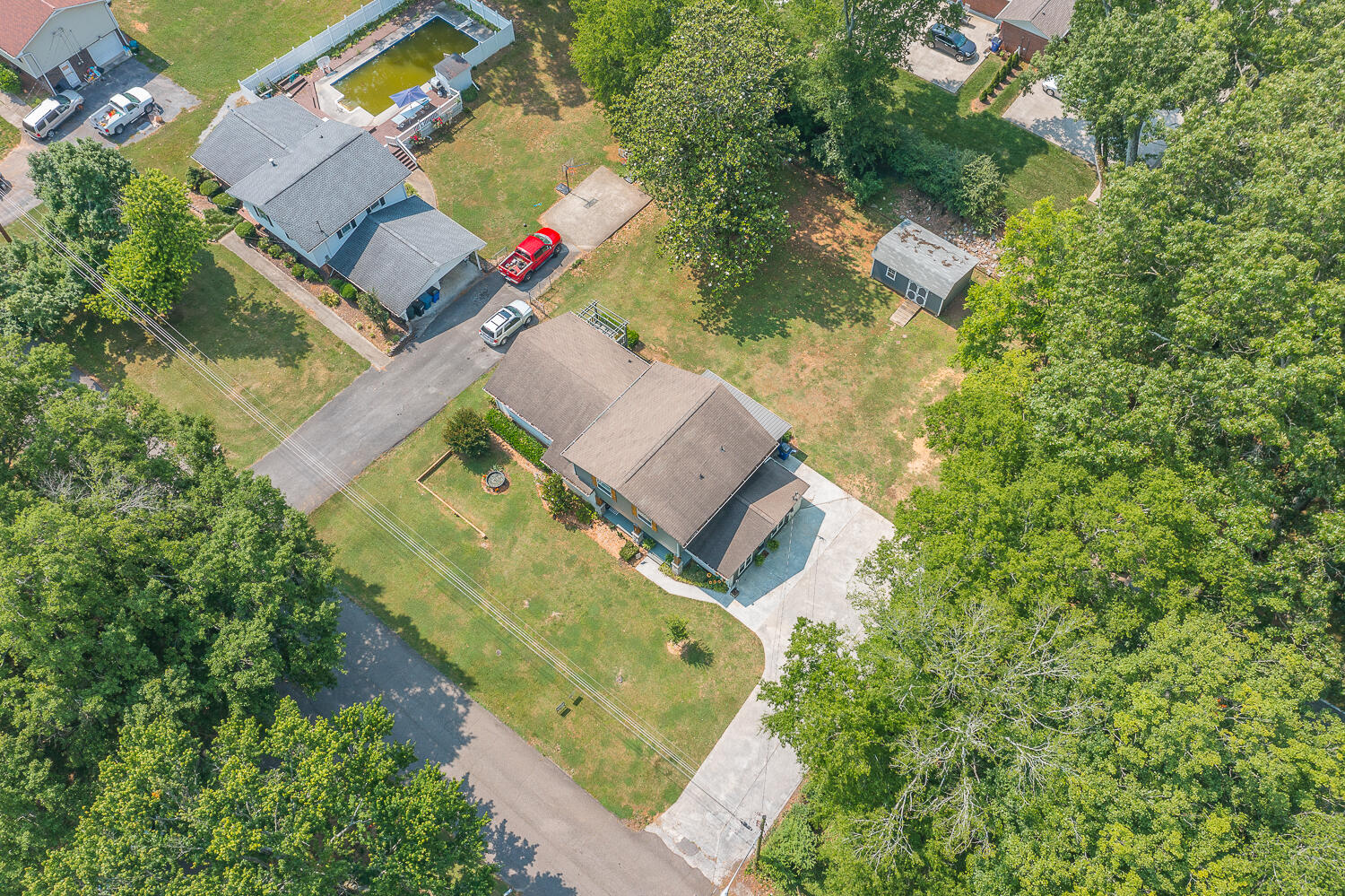 2035 W Lake Drive, 90