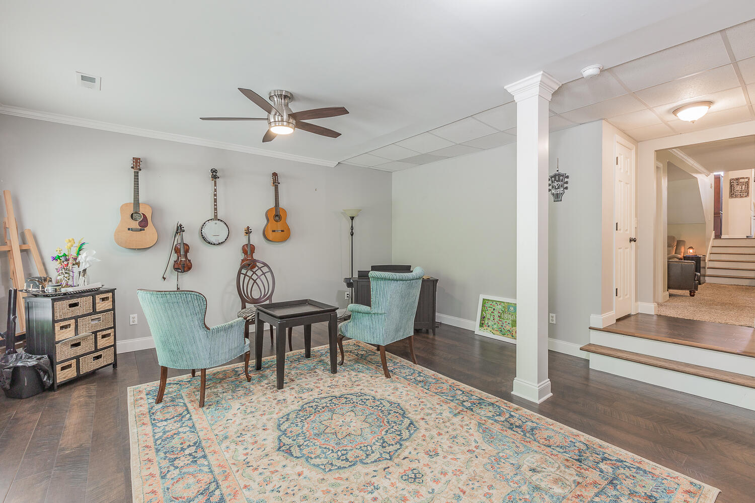 2035 W Lake Drive, 90