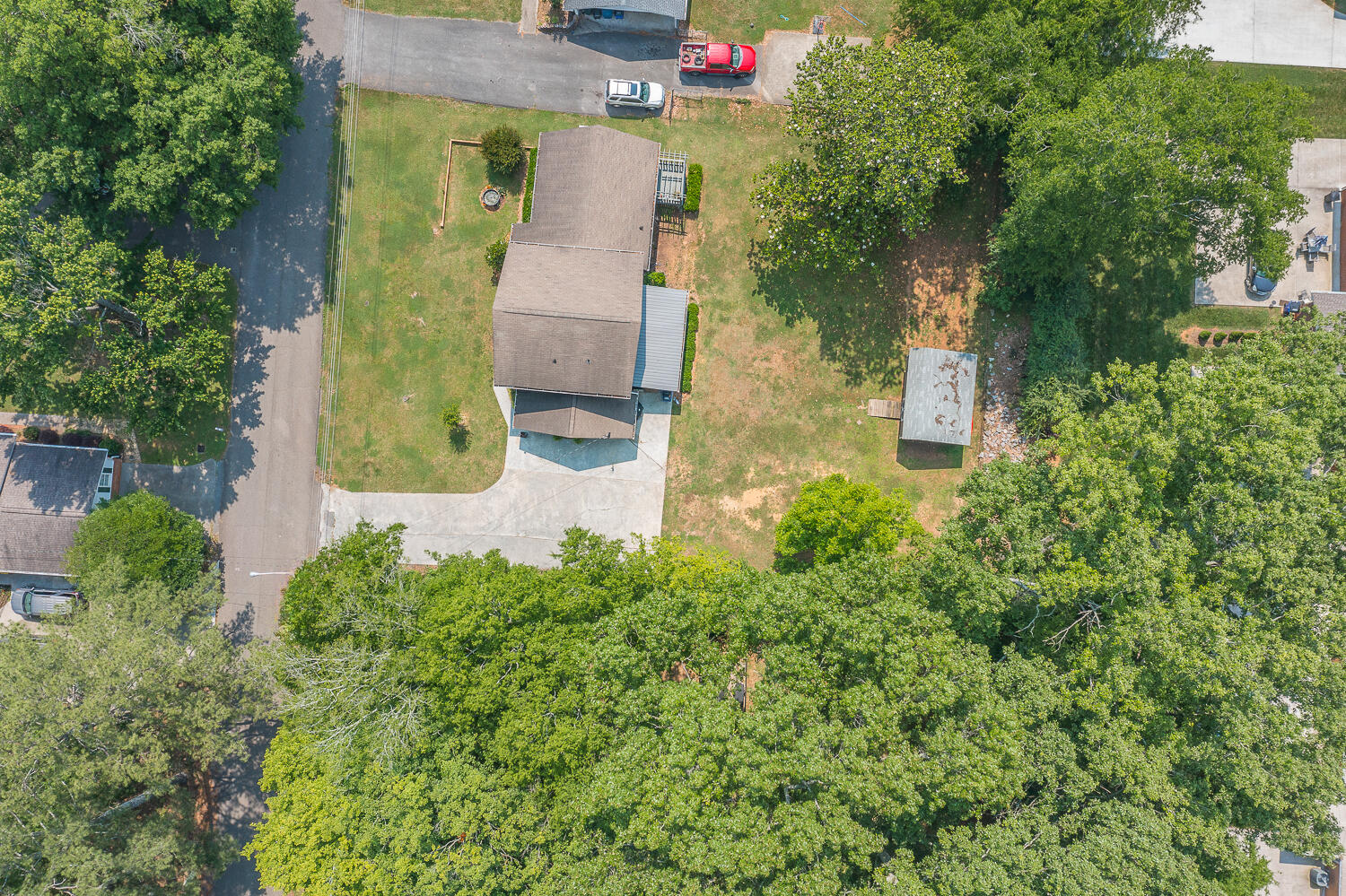 2035 W Lake Drive, 90