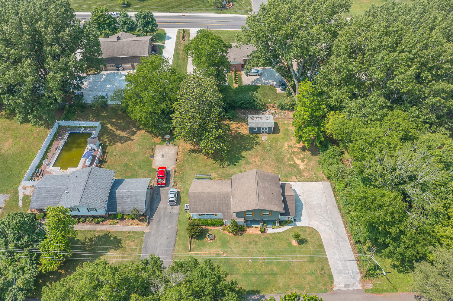 2035 W Lake Drive, 90