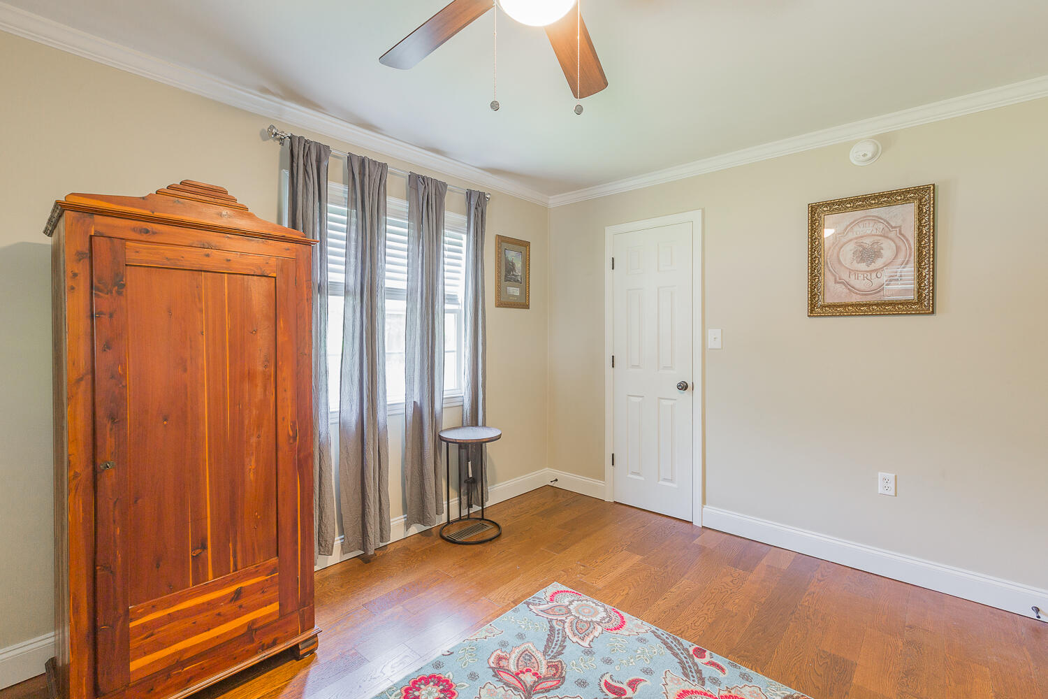 2035 W Lake Drive, 90