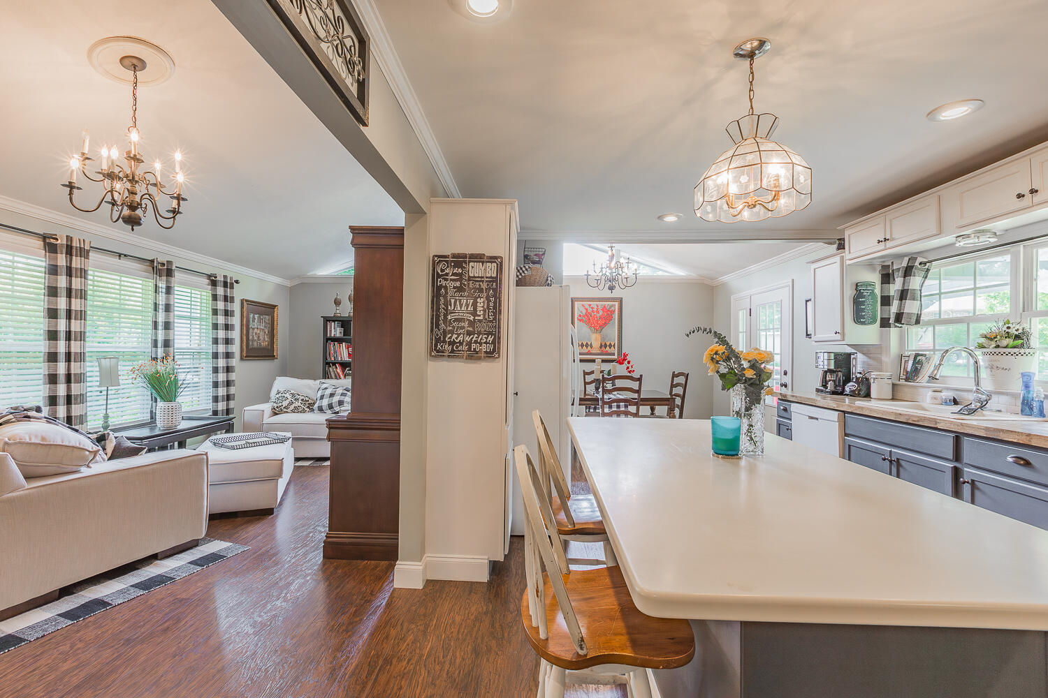 2035 W Lake Drive, 90