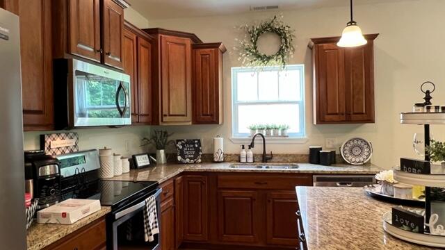 1190 NW Stonegate Circle