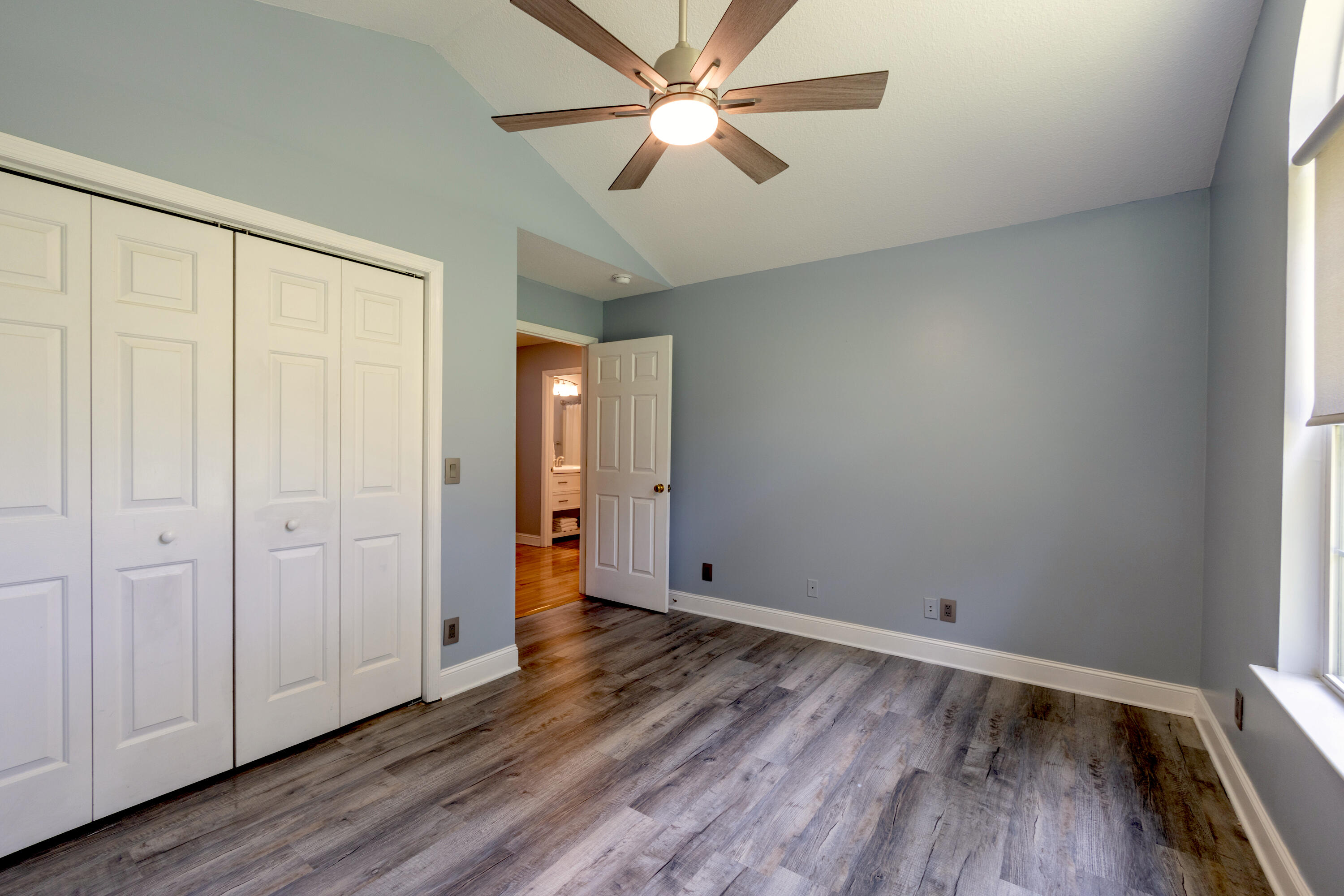 18 Woodland Court