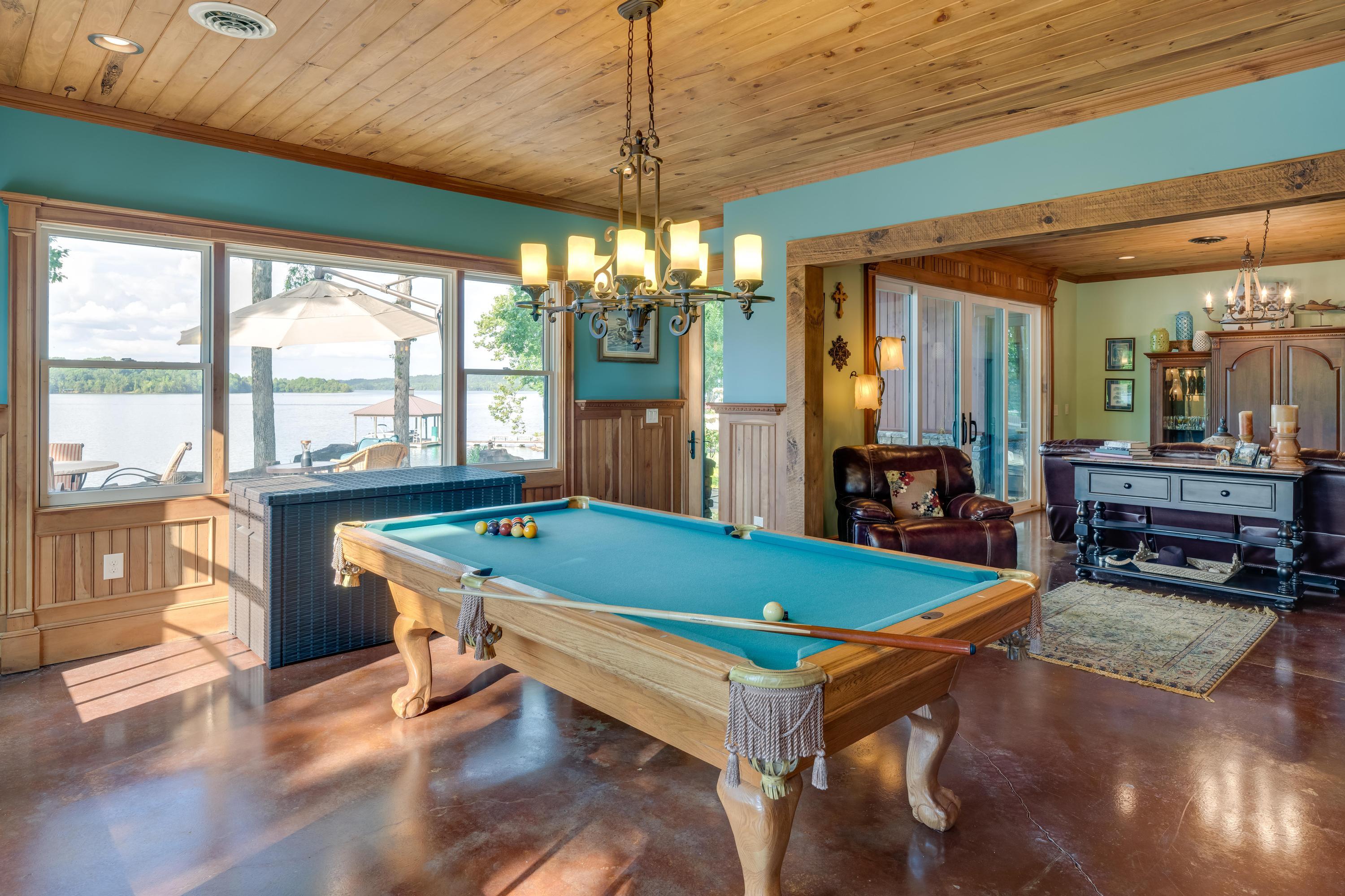 595 Waterfront Way
