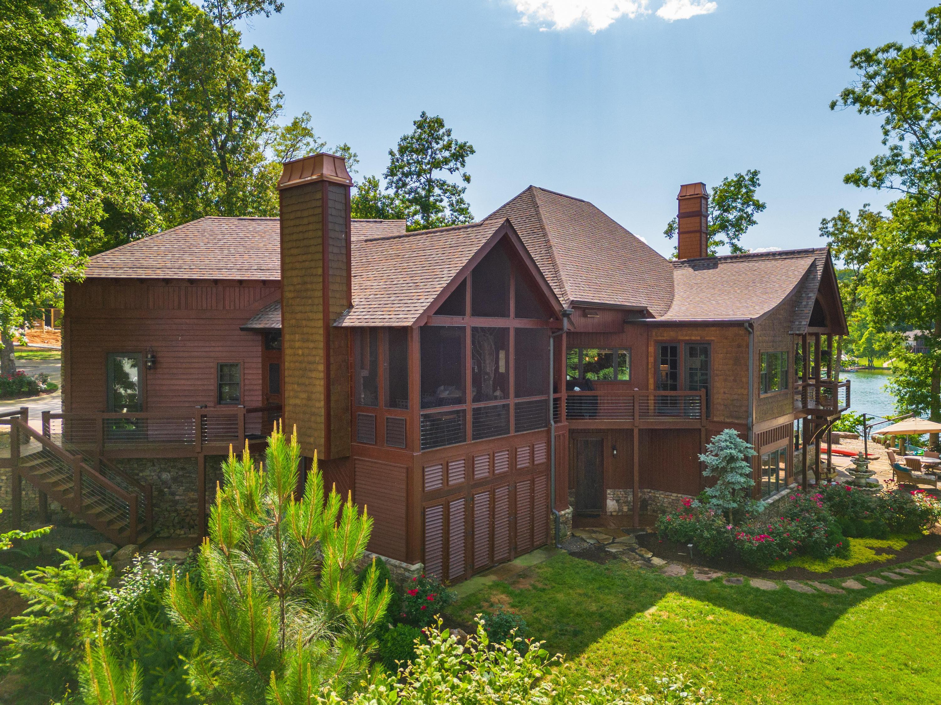 595 Waterfront Way