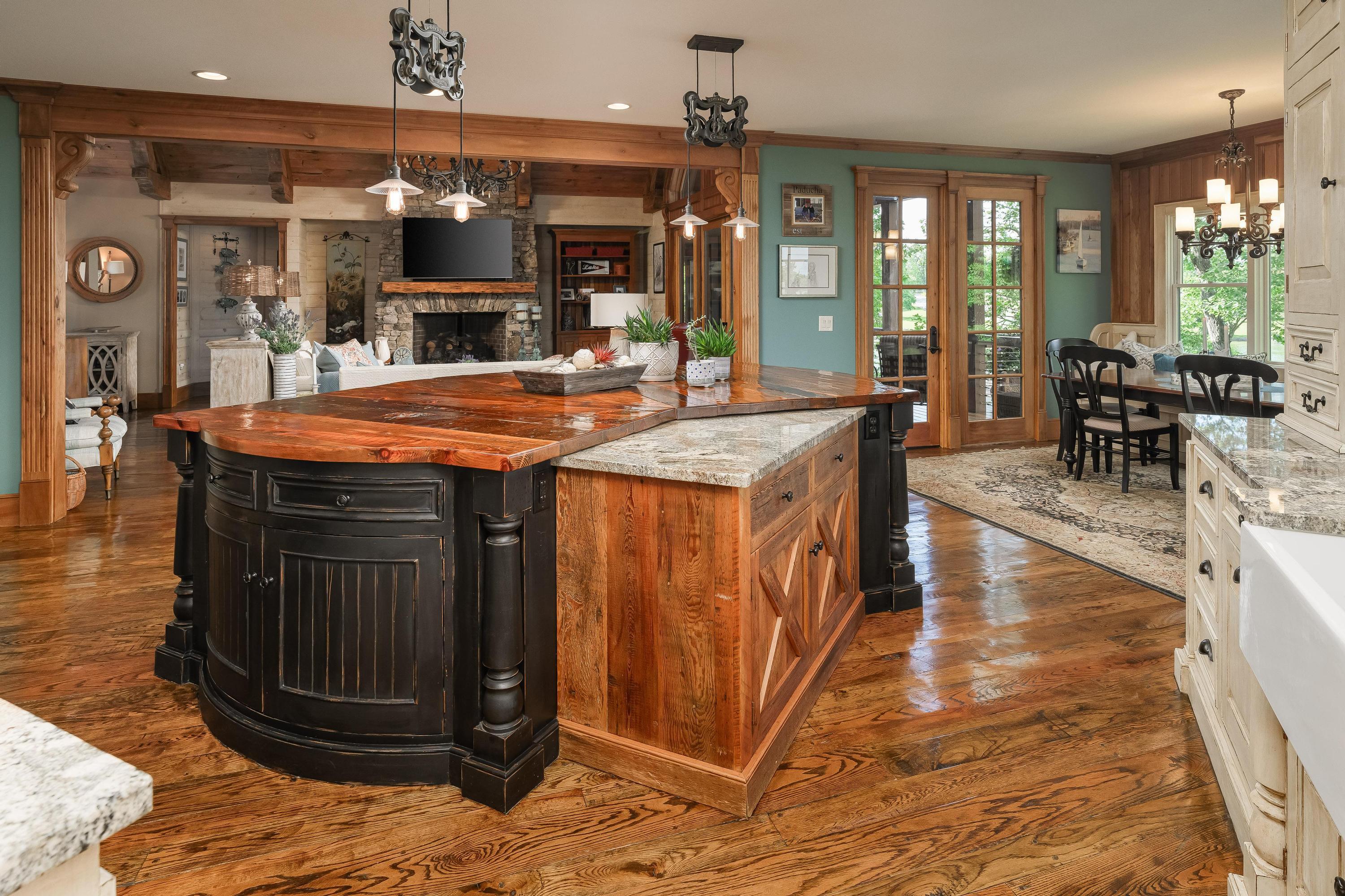595 Waterfront Way