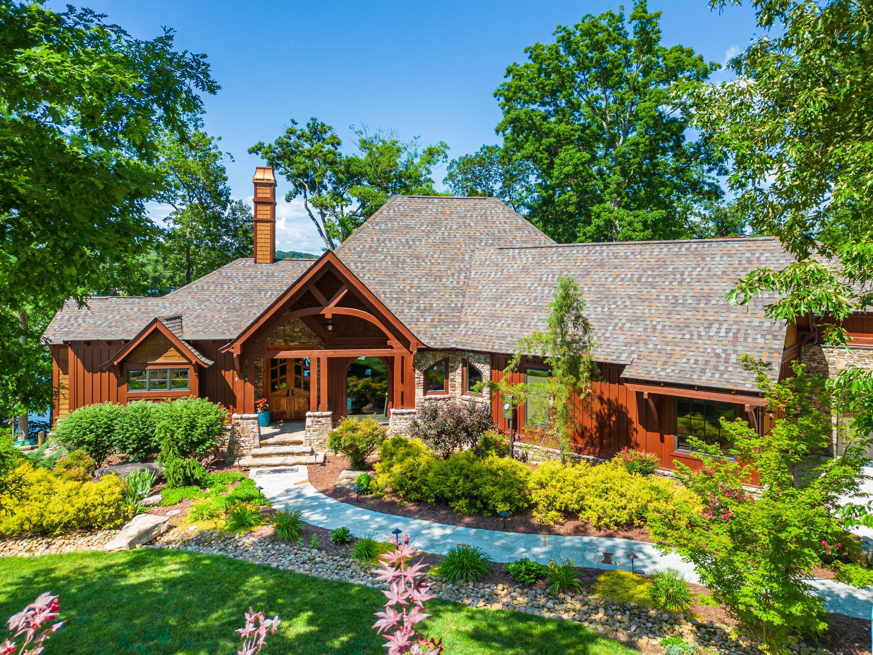 595 Waterfront Way
