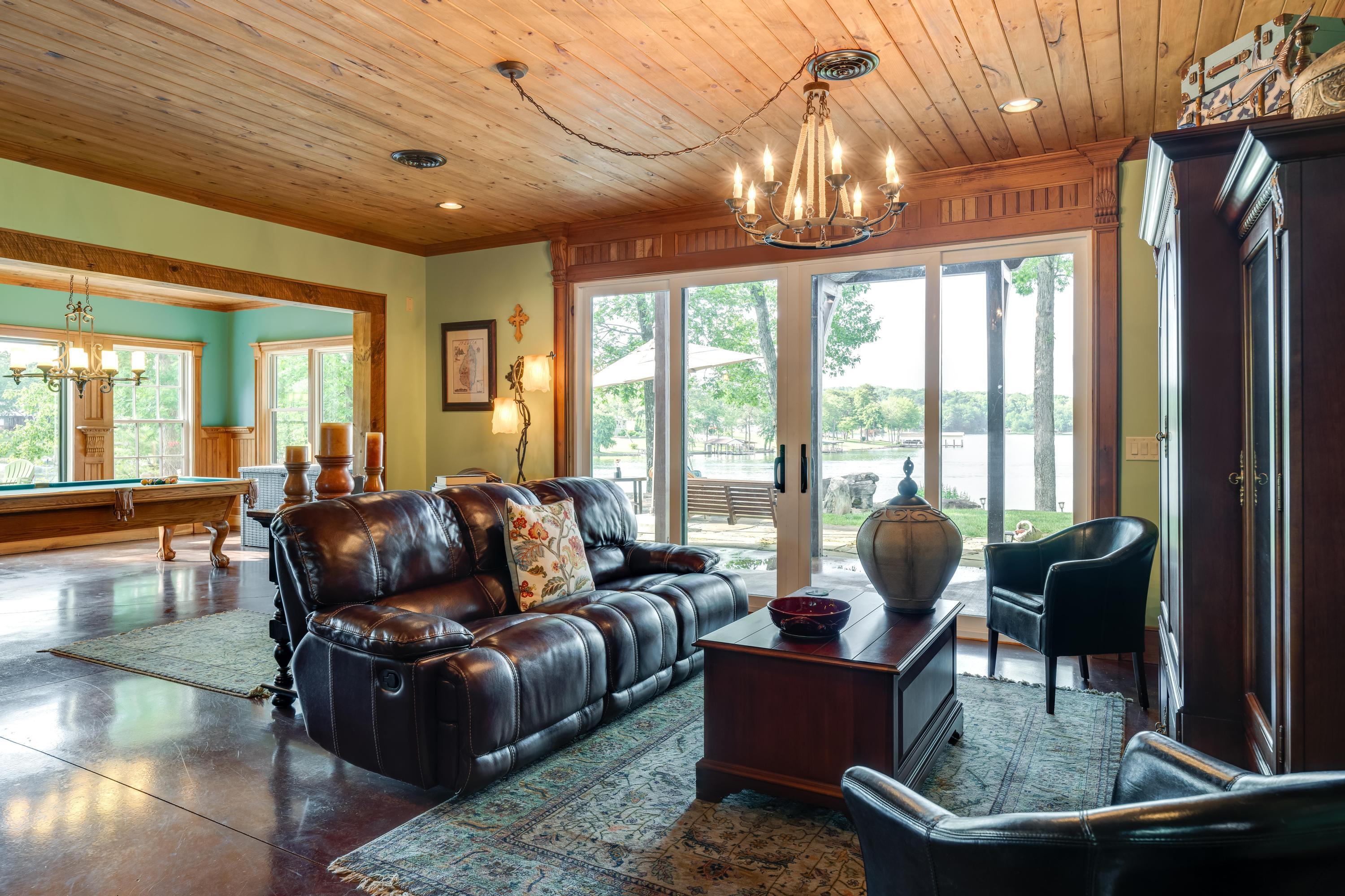 595 Waterfront Way