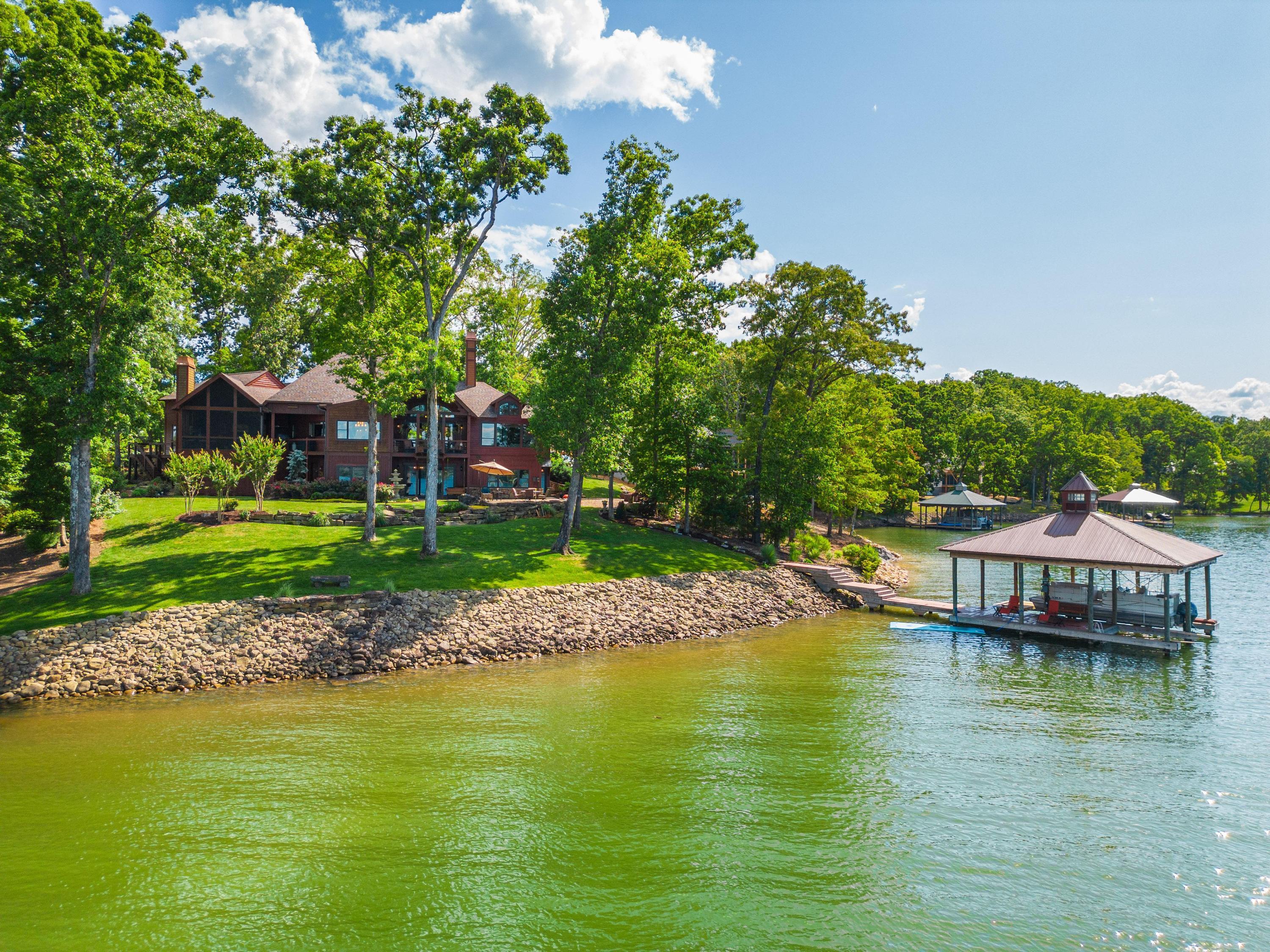 595 Waterfront Way