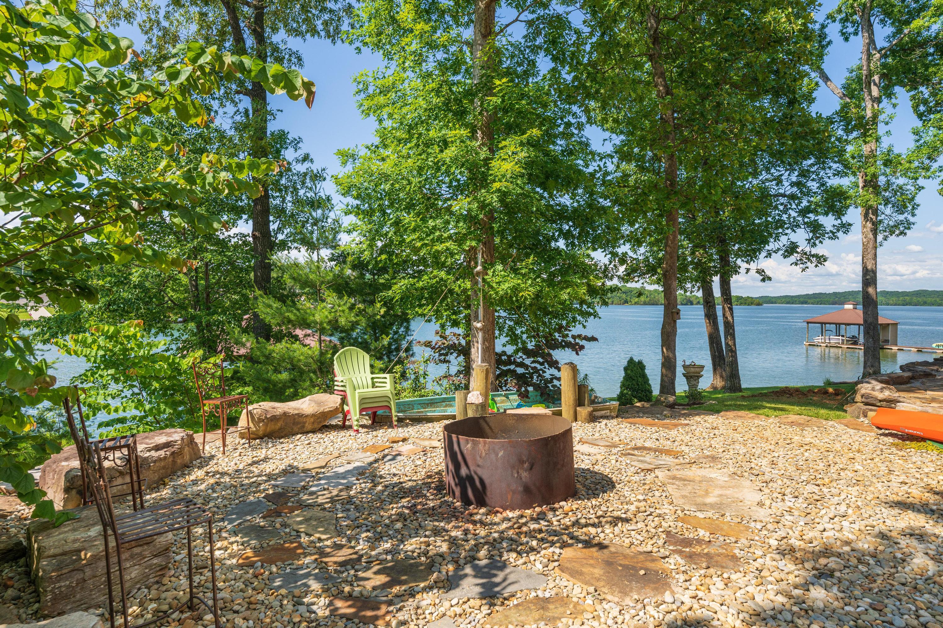 595 Waterfront Way