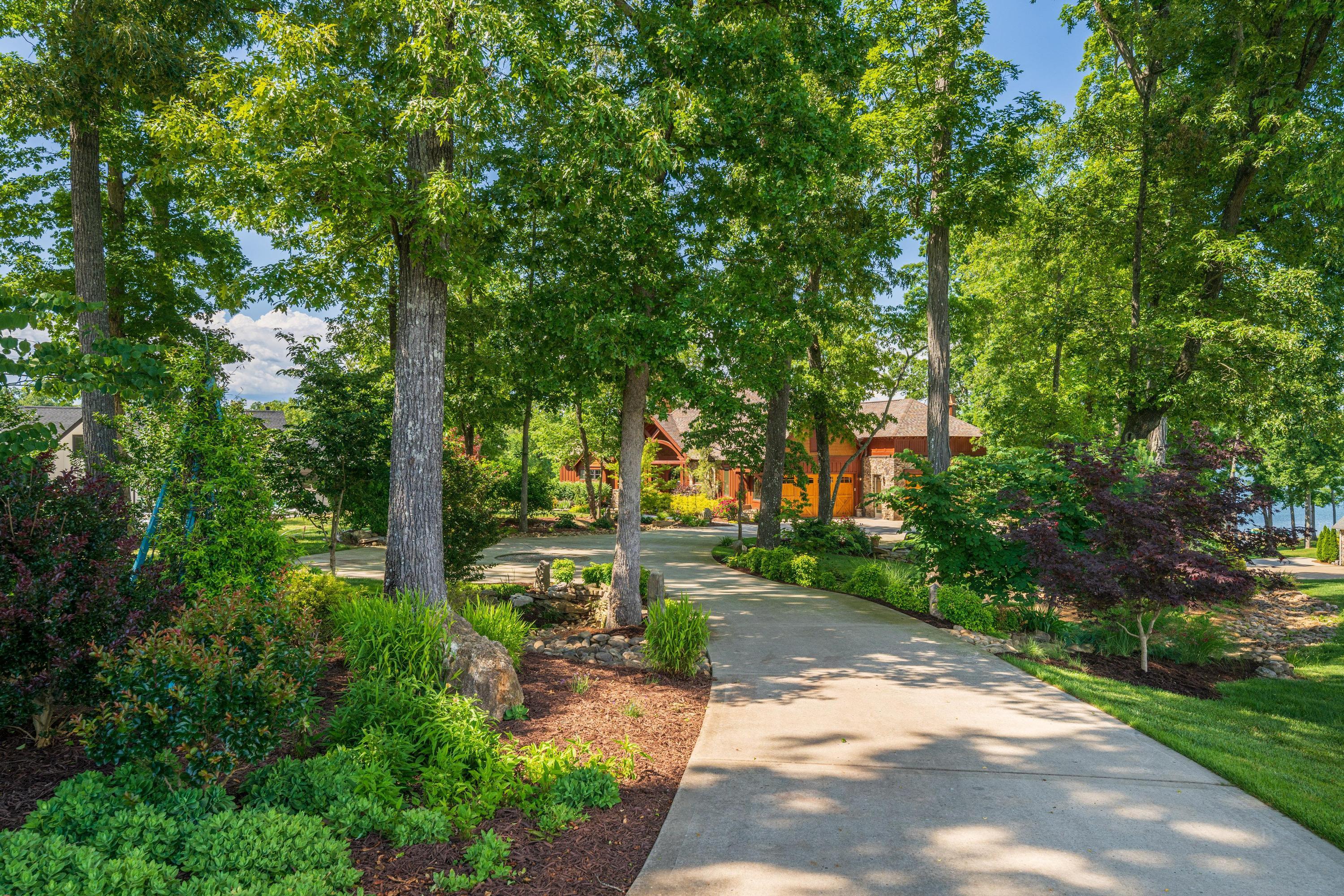 595 Waterfront Way