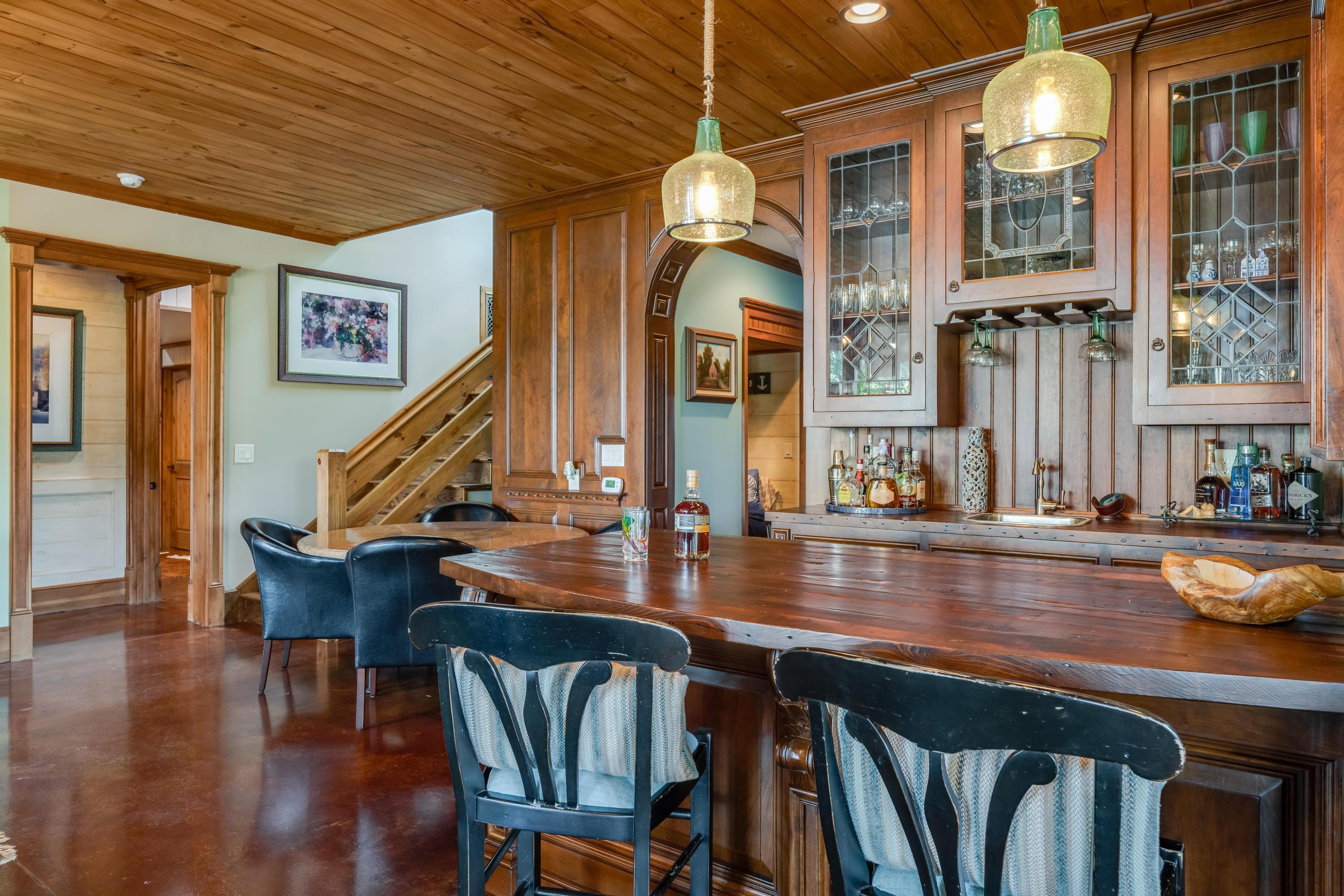 595 Waterfront Way