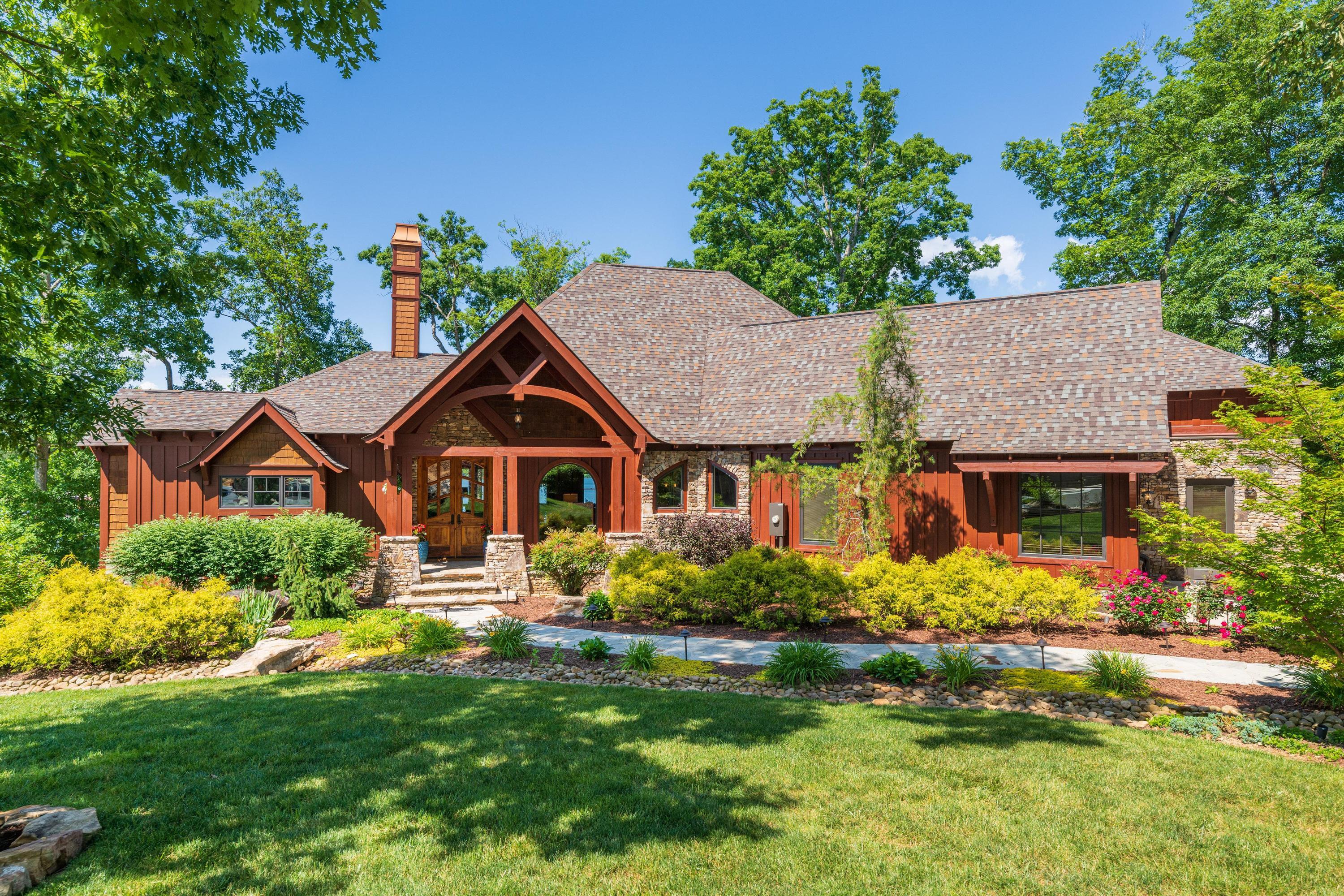 595 Waterfront Way