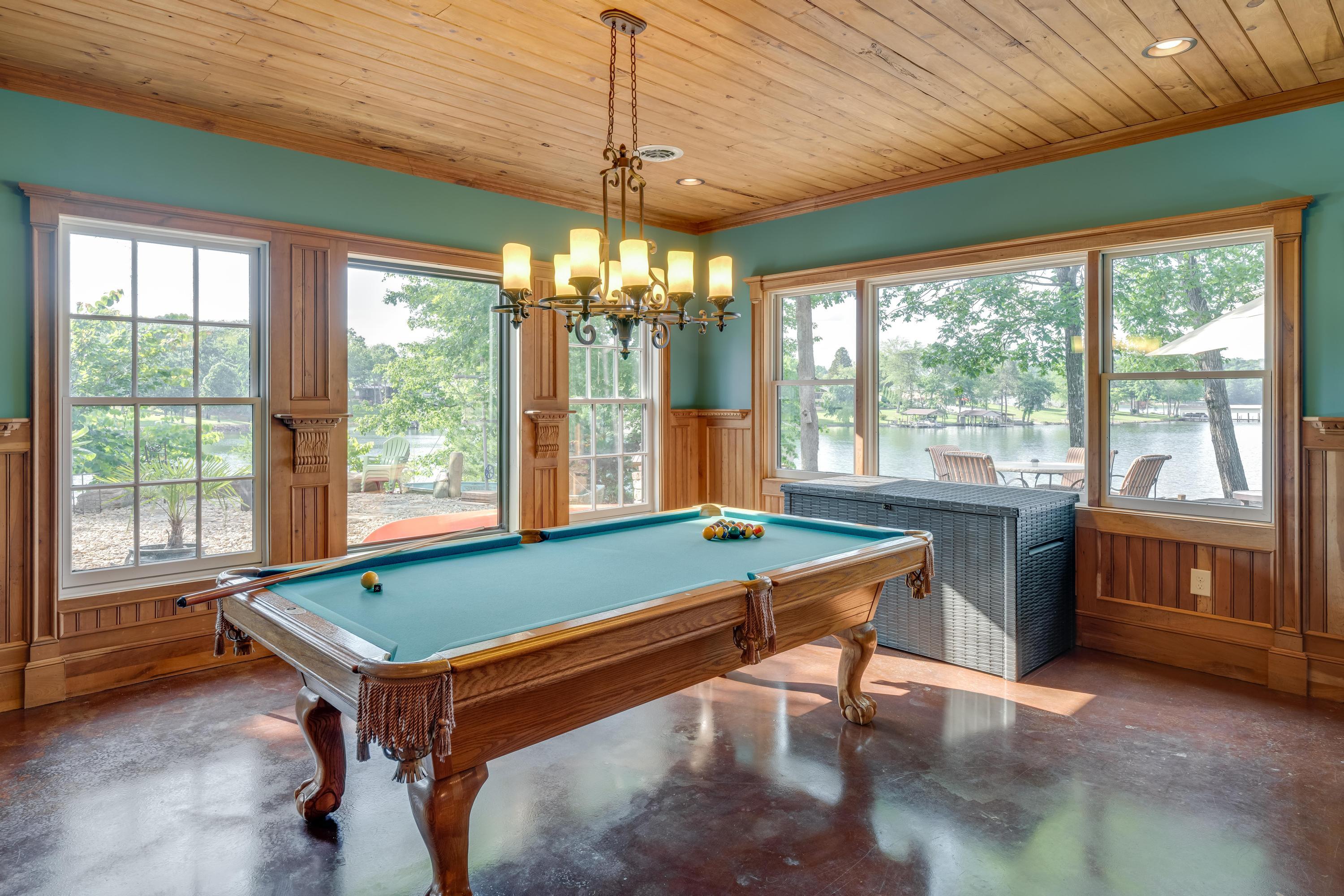 595 Waterfront Way