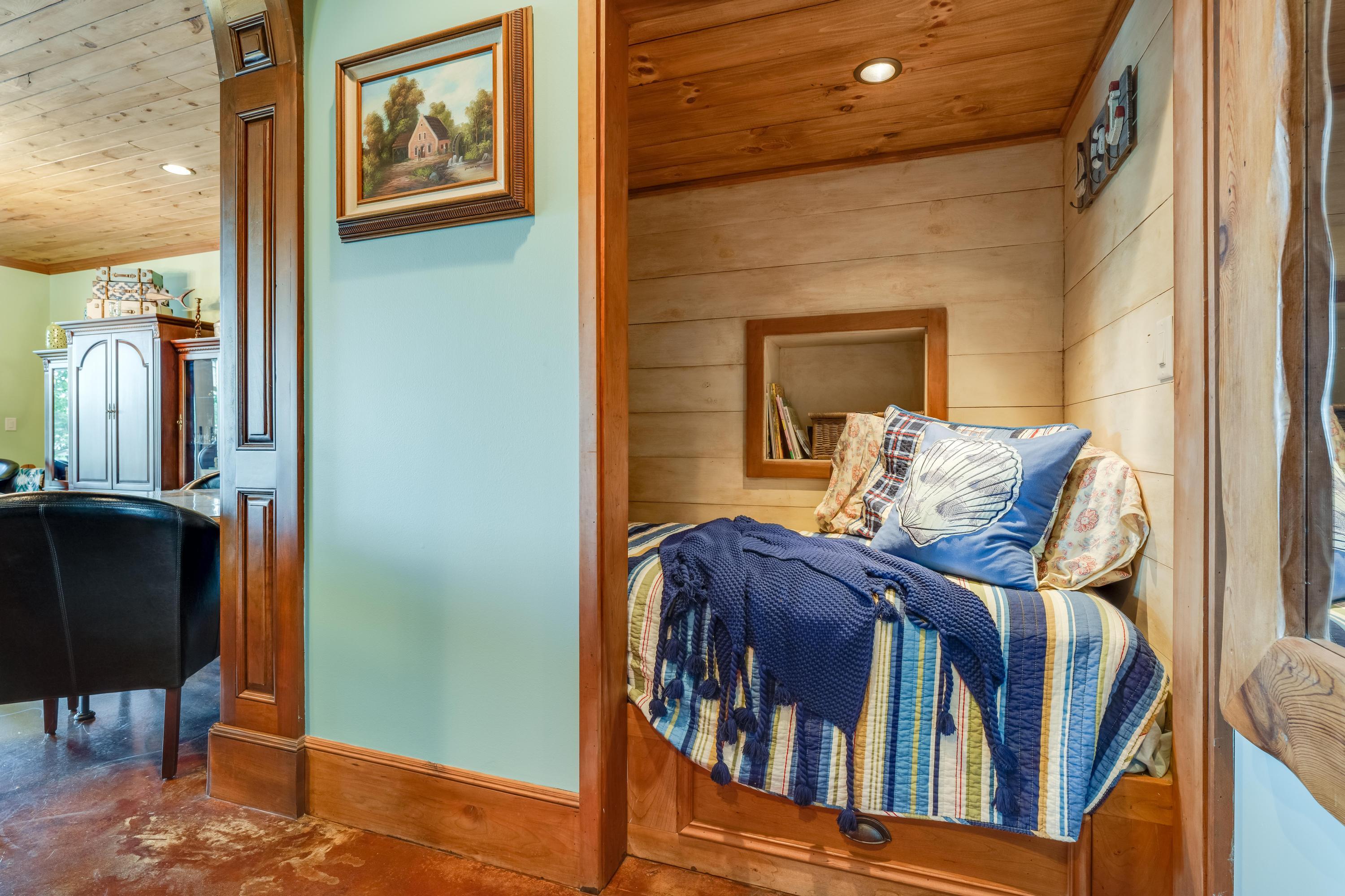 595 Waterfront Way