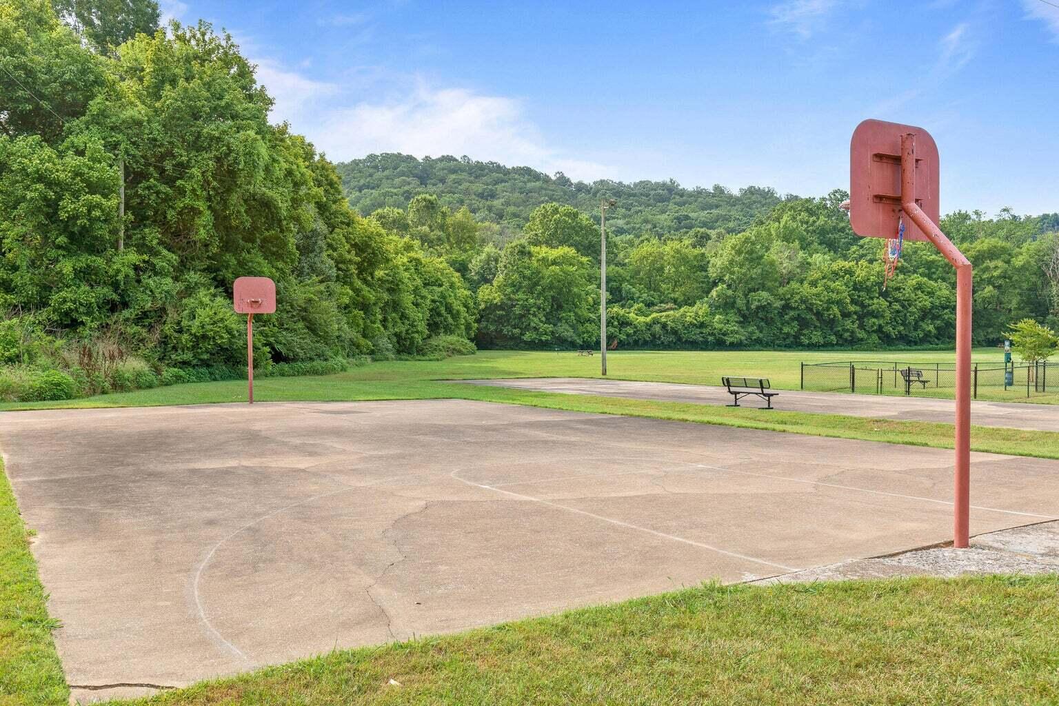 900 Mountain Creek Road, U436