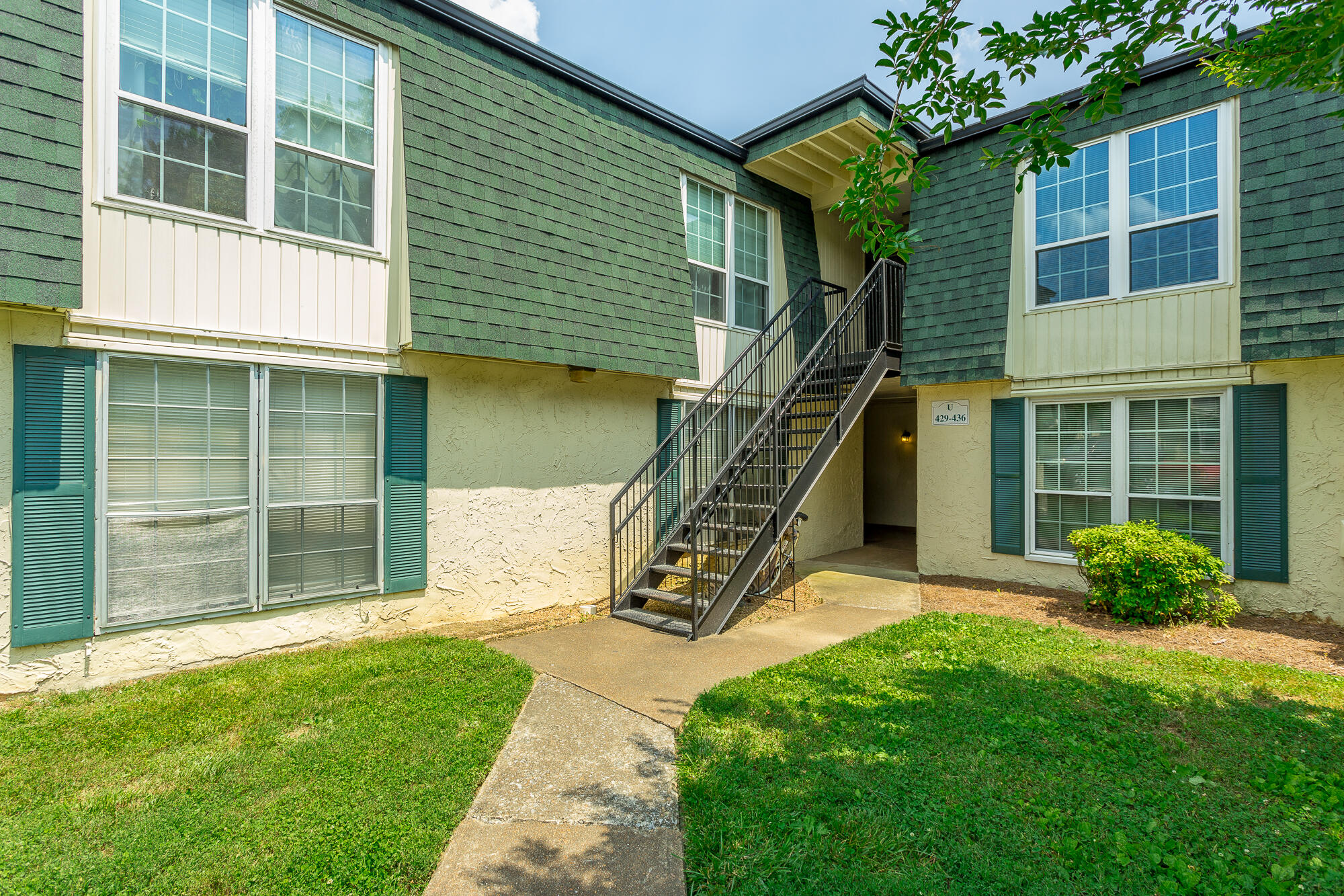 900 Mountain Creek Road, U436