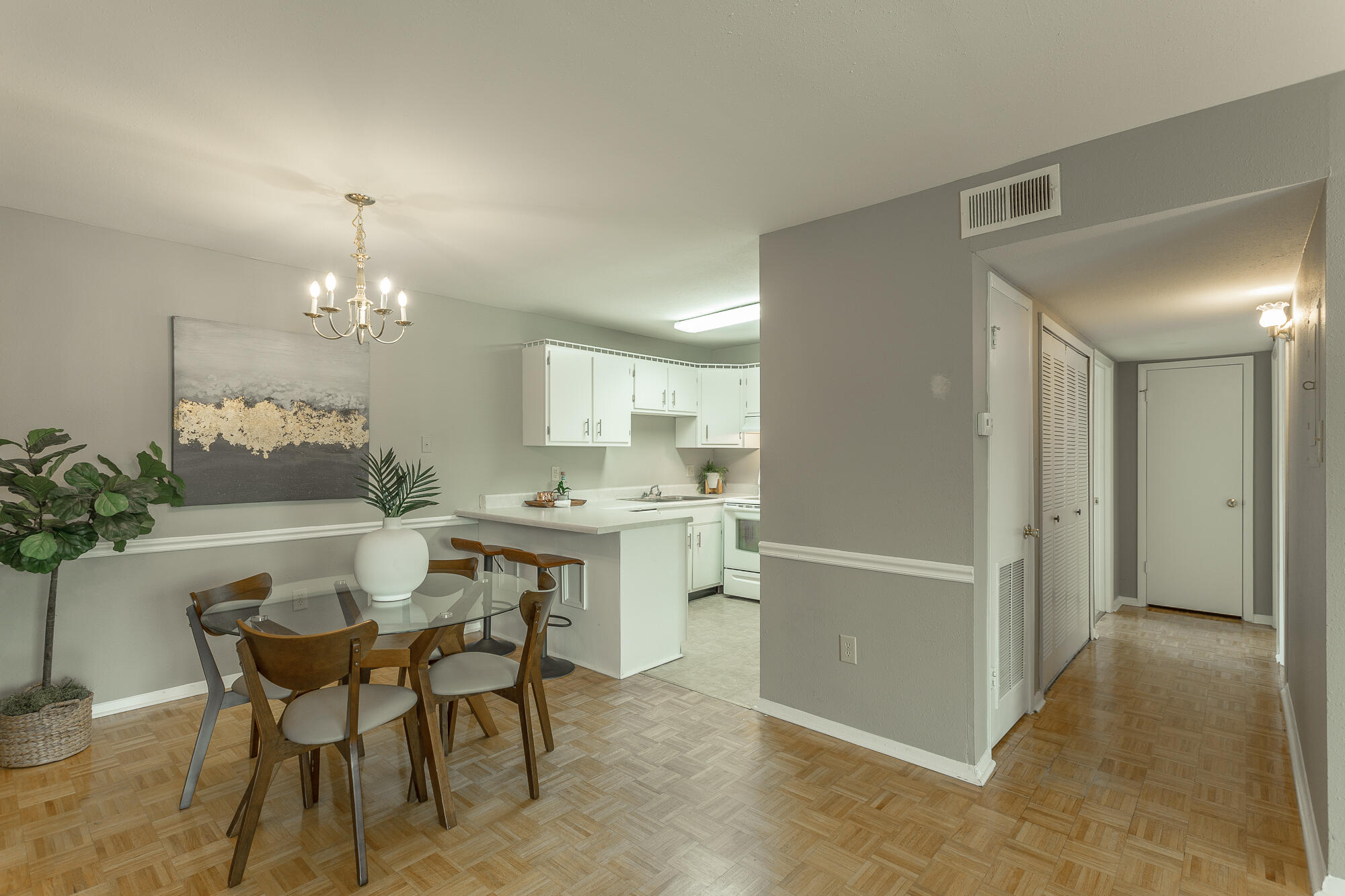 900 Mountain Creek Road, U436
