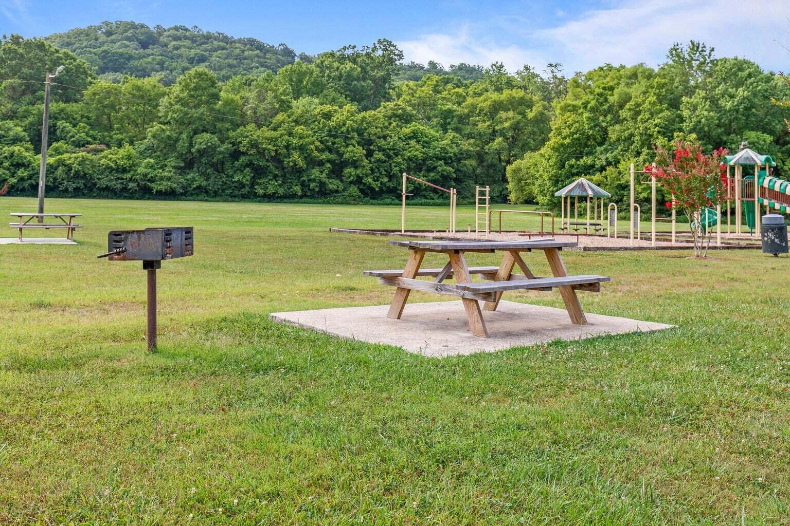 900 Mountain Creek Road, U436