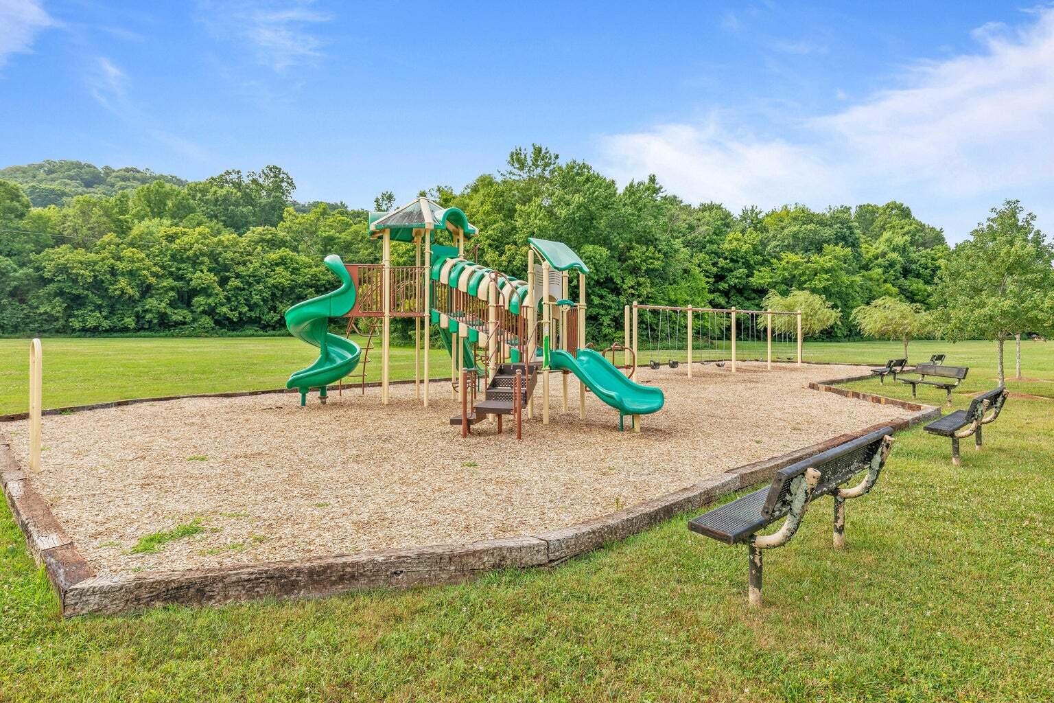 900 Mountain Creek Road, U436