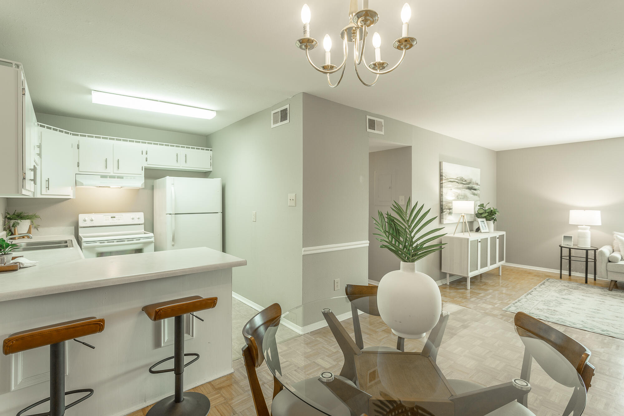 900 Mountain Creek Road, U436