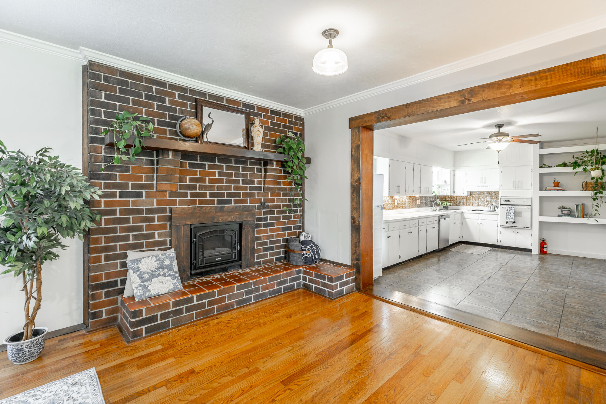 2035 Officer Street