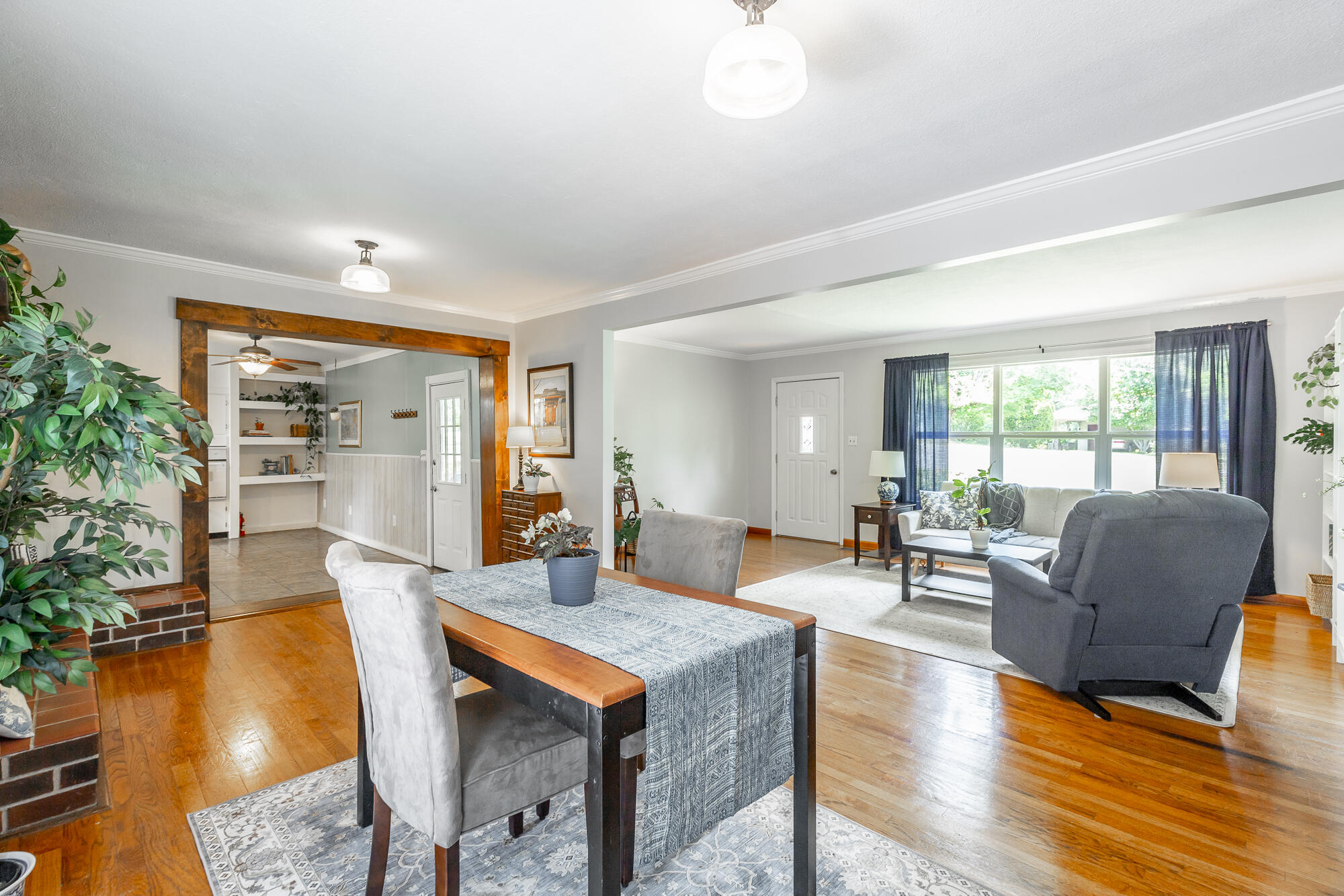 2035 Officer Street