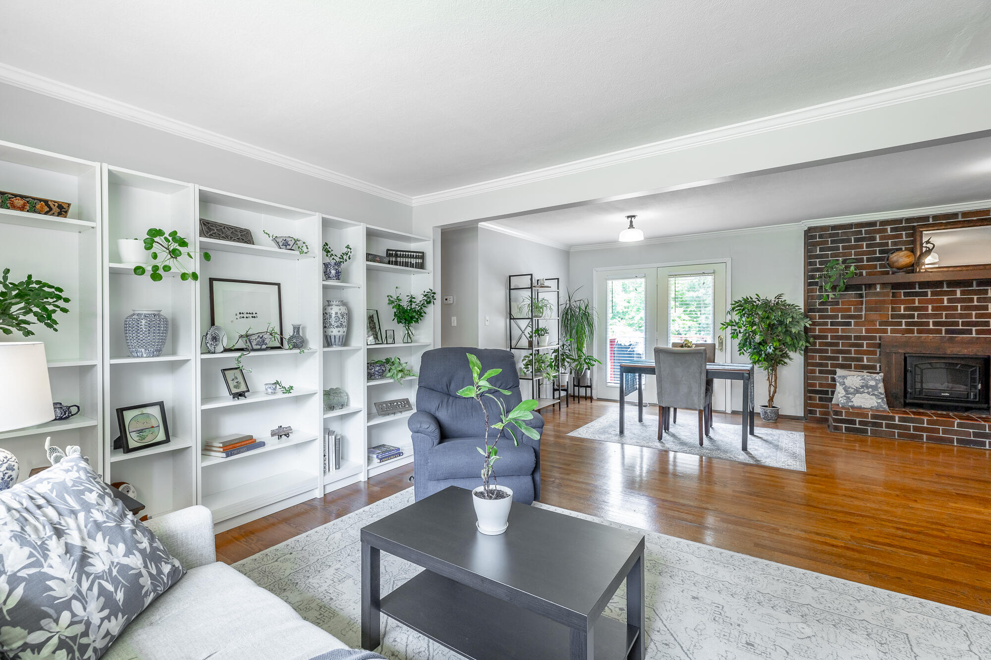 2035 Officer Street
