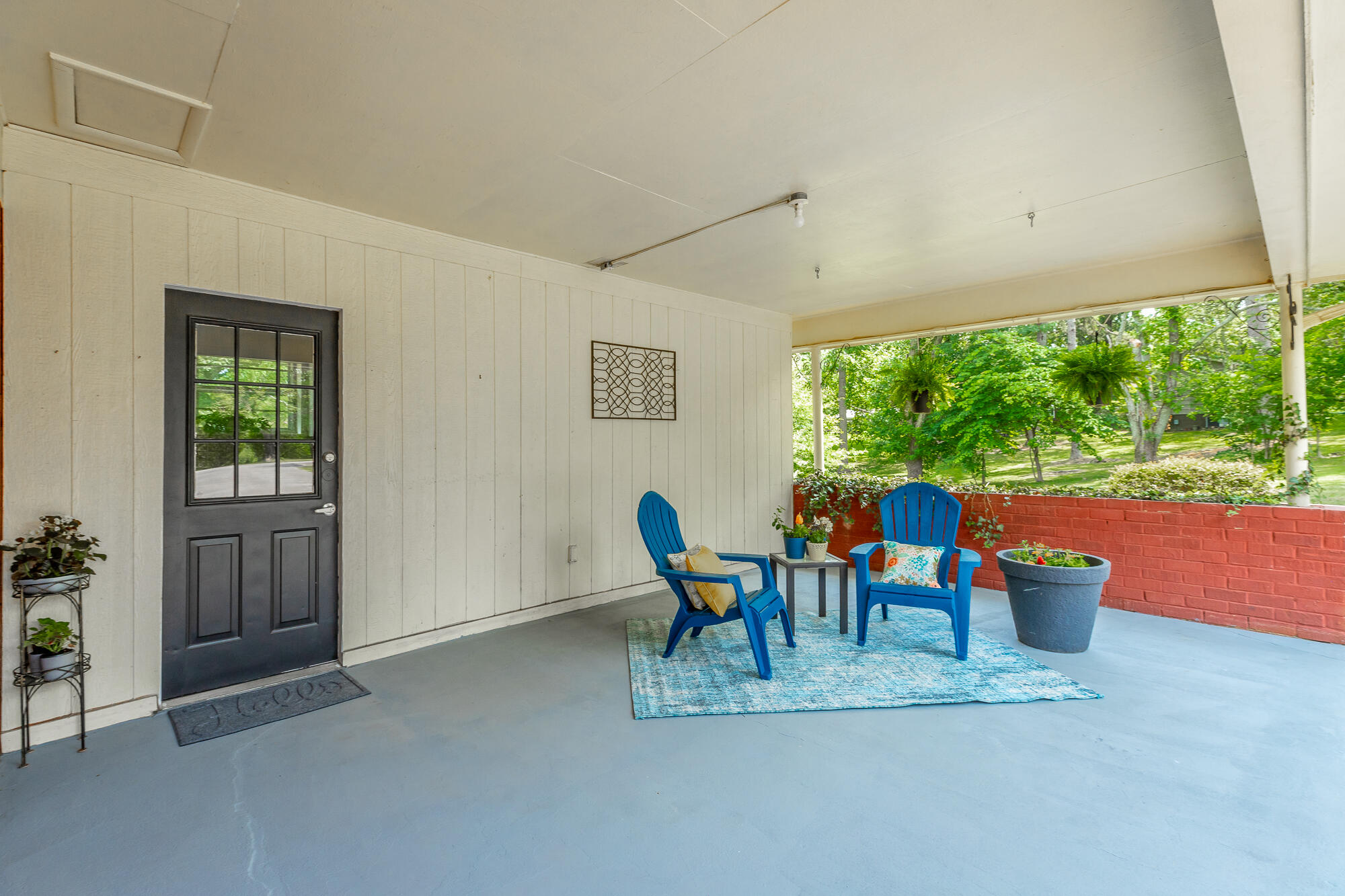 2035 Officer Street