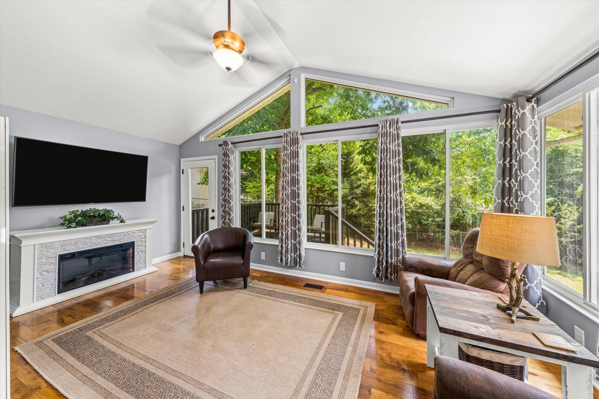 5928 Cardan Drive