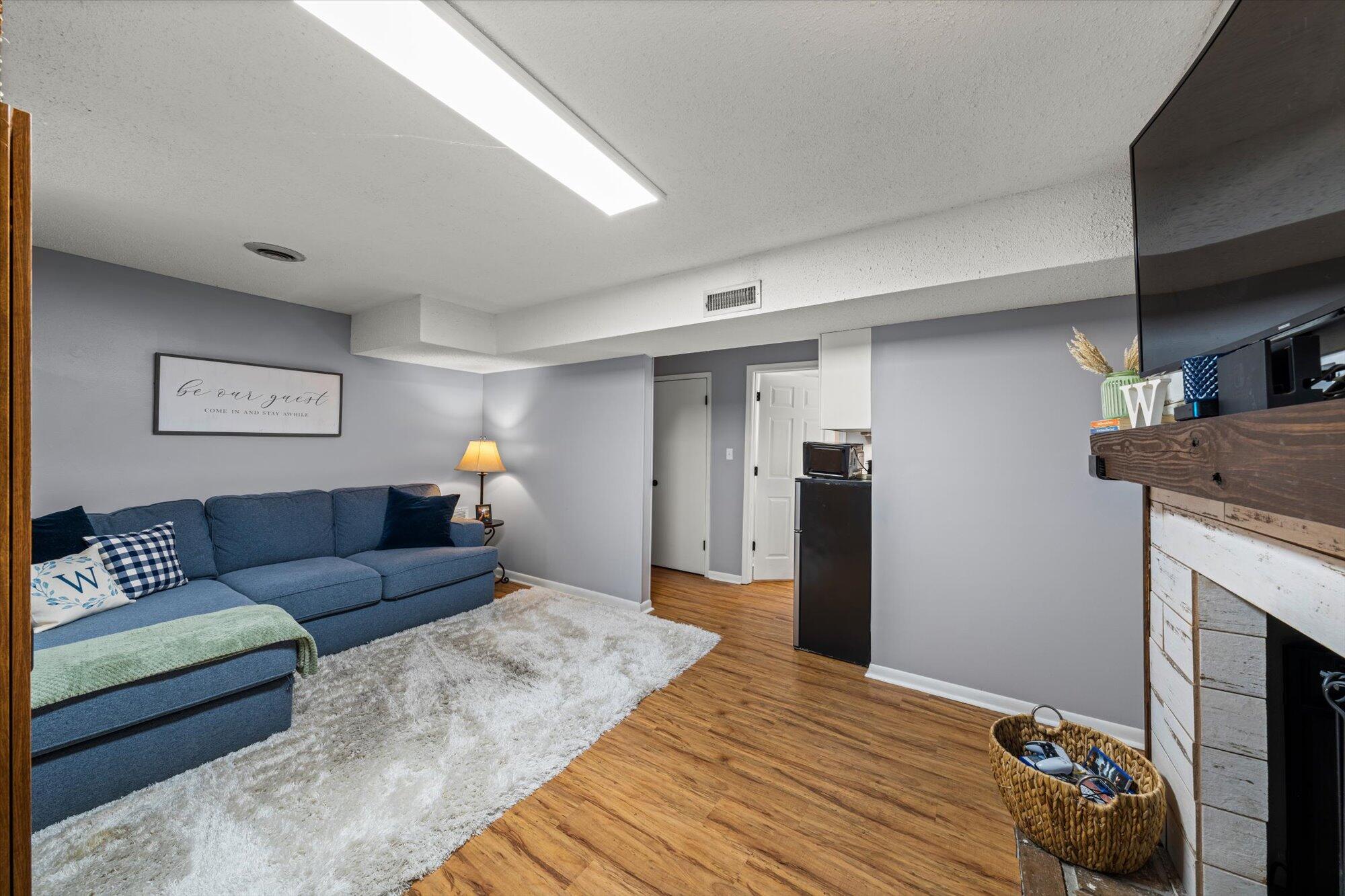 5928 Cardan Drive