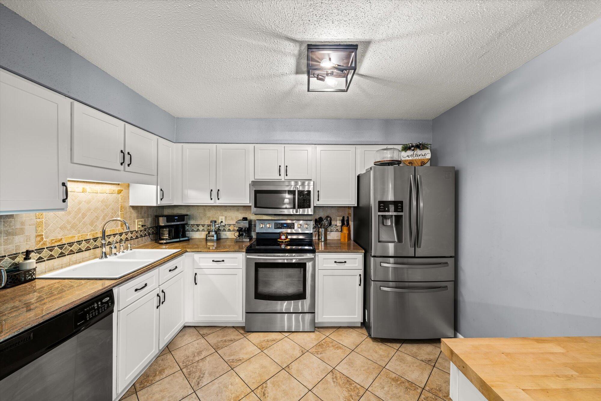 5928 Cardan Drive
