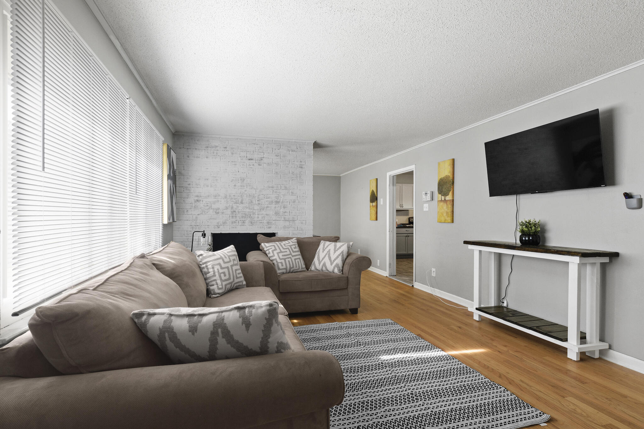 4709 Tomahawk Trail