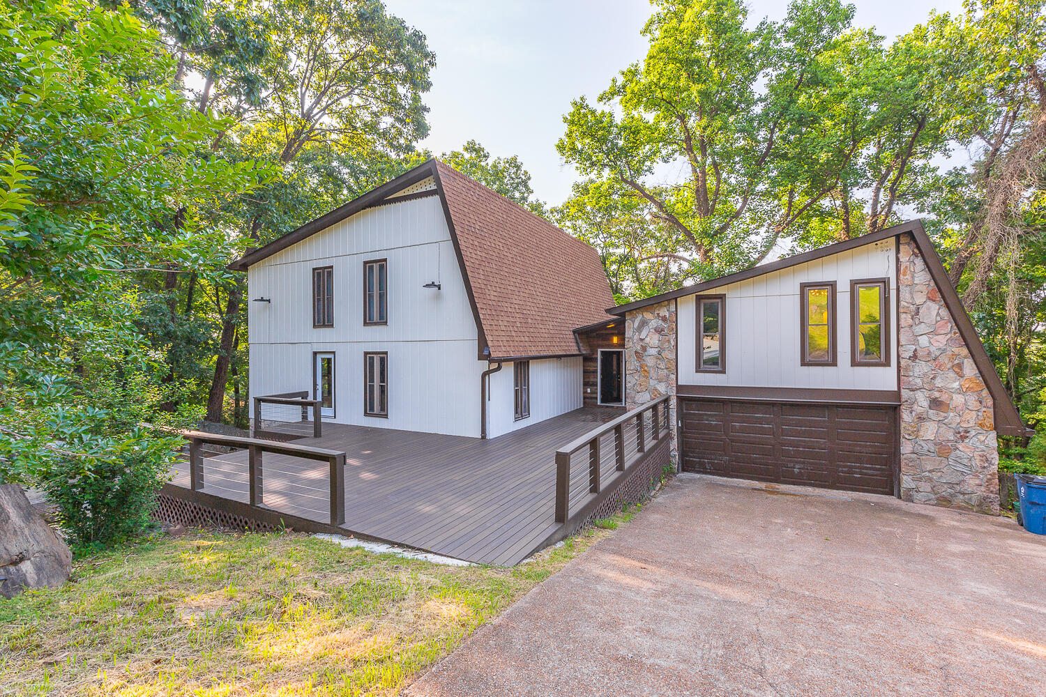 1042 Sunset Drive