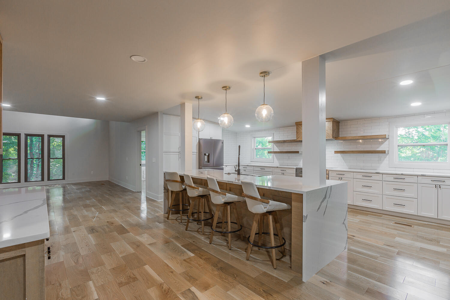 1042 Sunset Drive