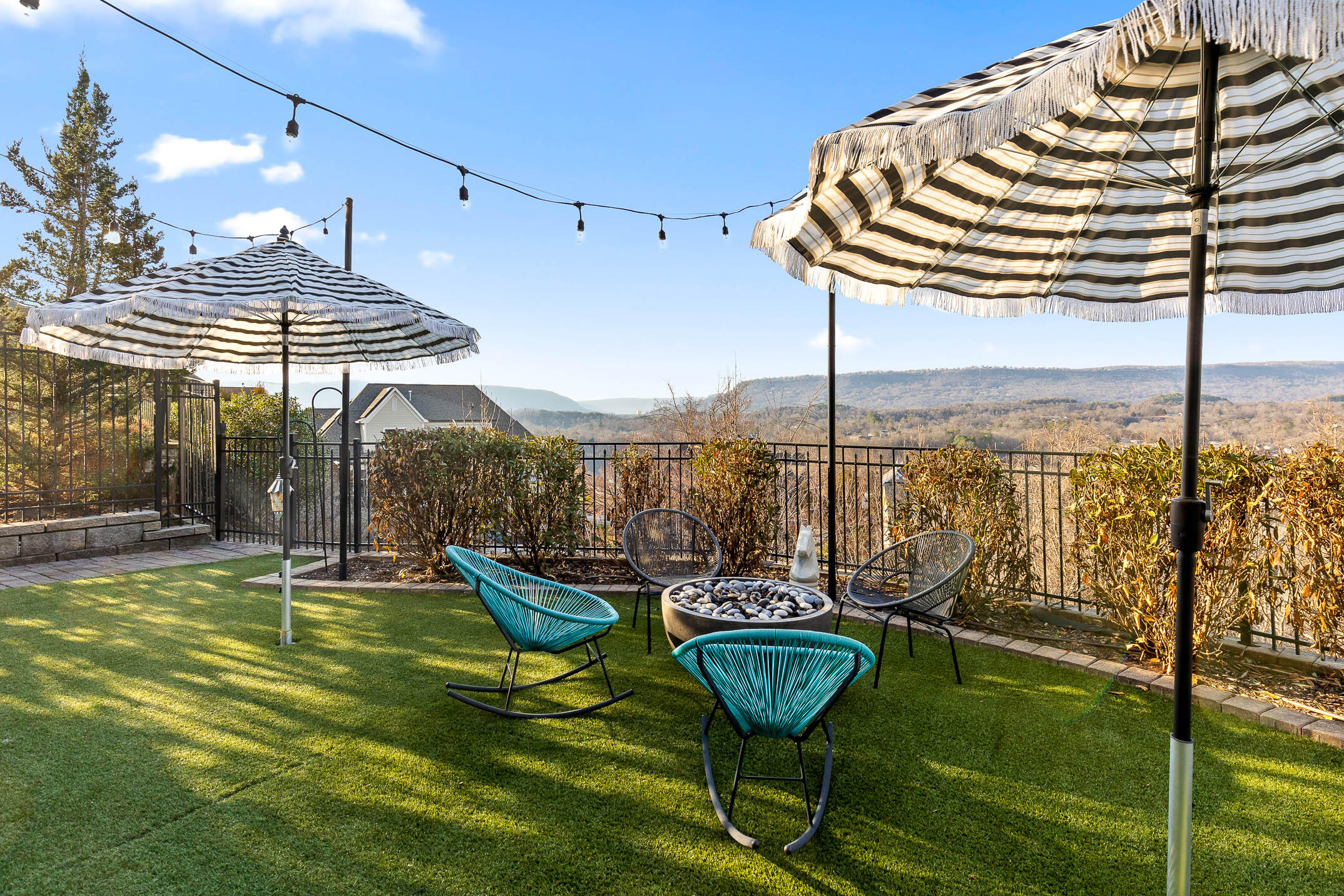 653 Hill Pointe Lane