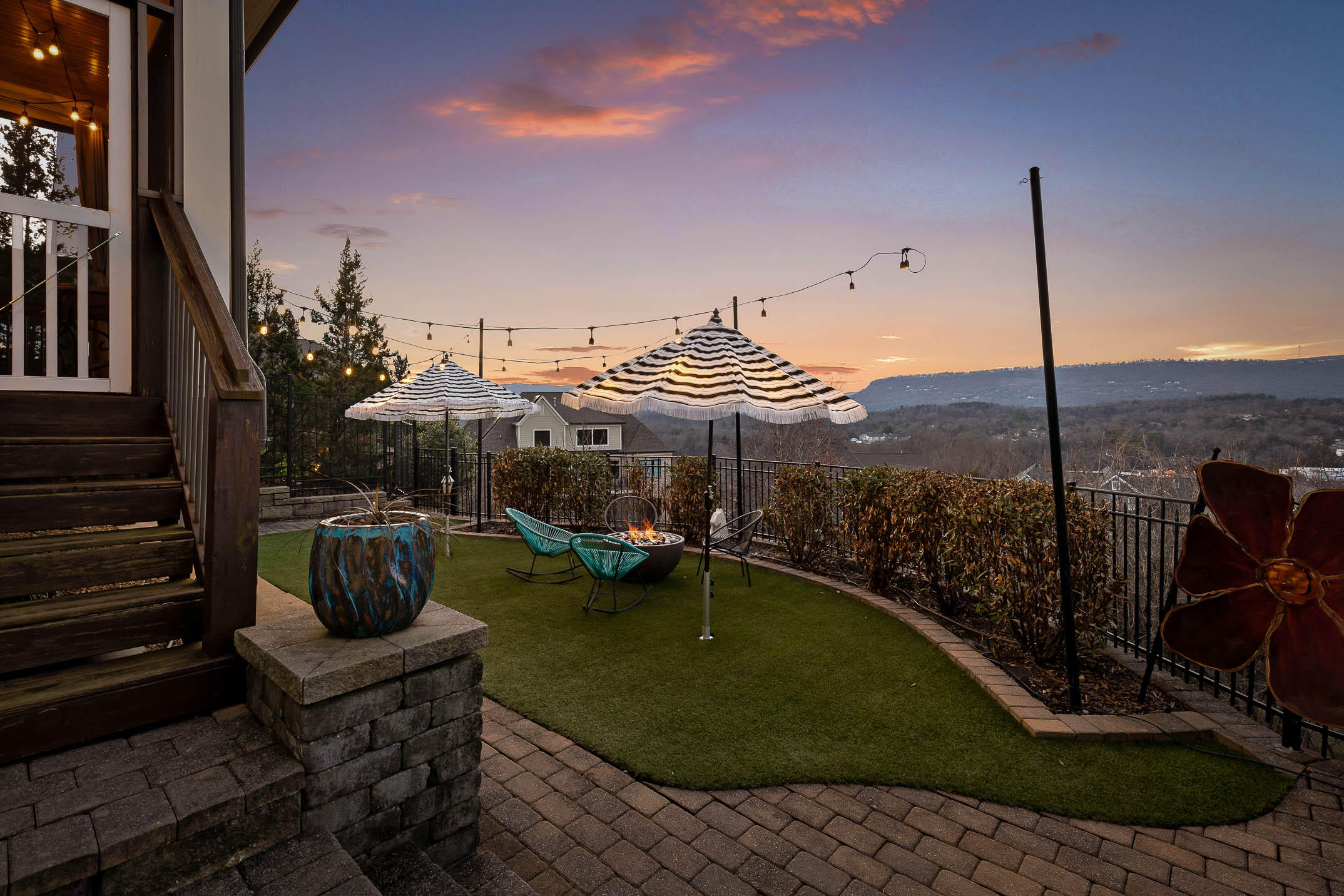 653 Hill Pointe Lane