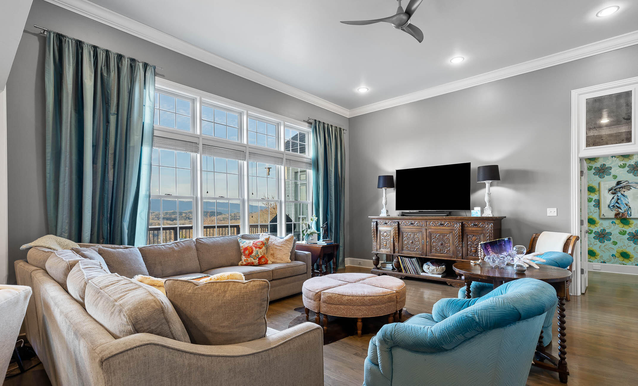 653 Hill Pointe Lane