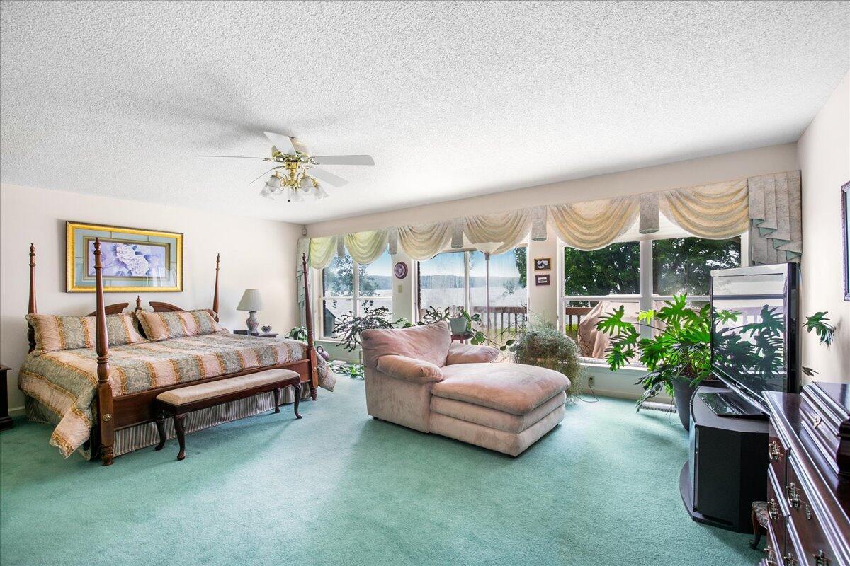2152 S Shore Acres Road