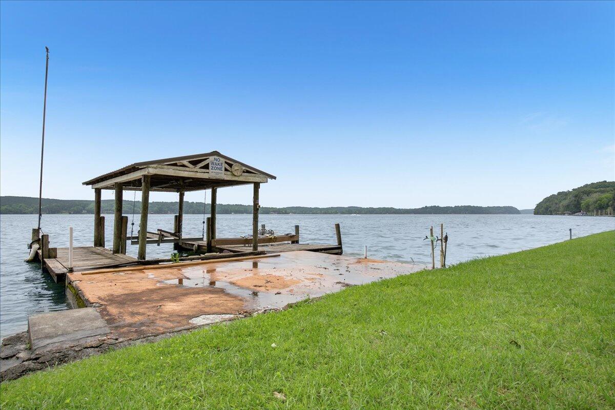 2152 S Shore Acres Road